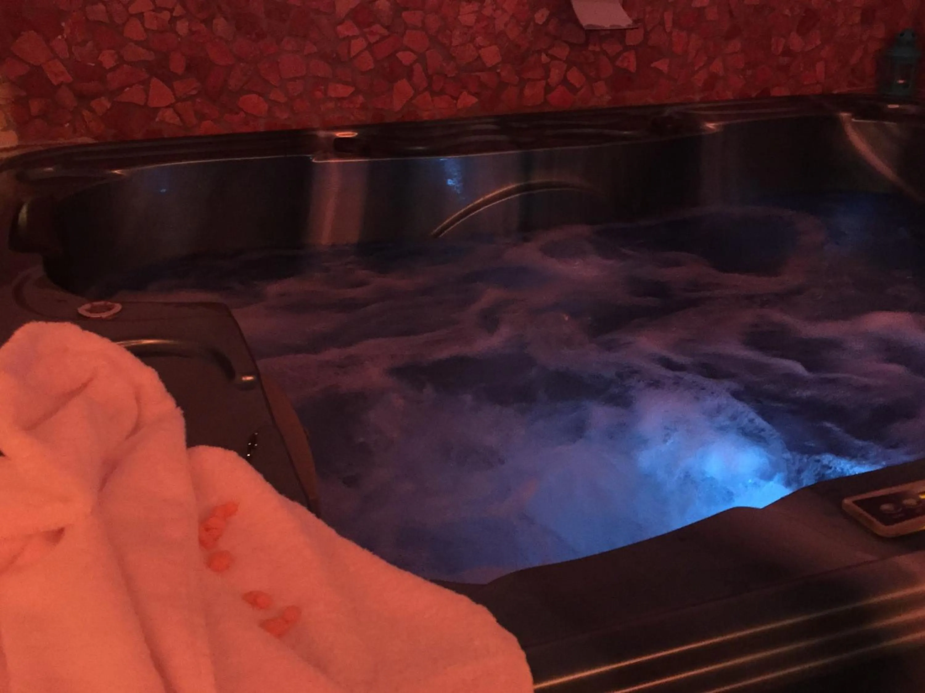 Hot Tub in Garni Villa Betty