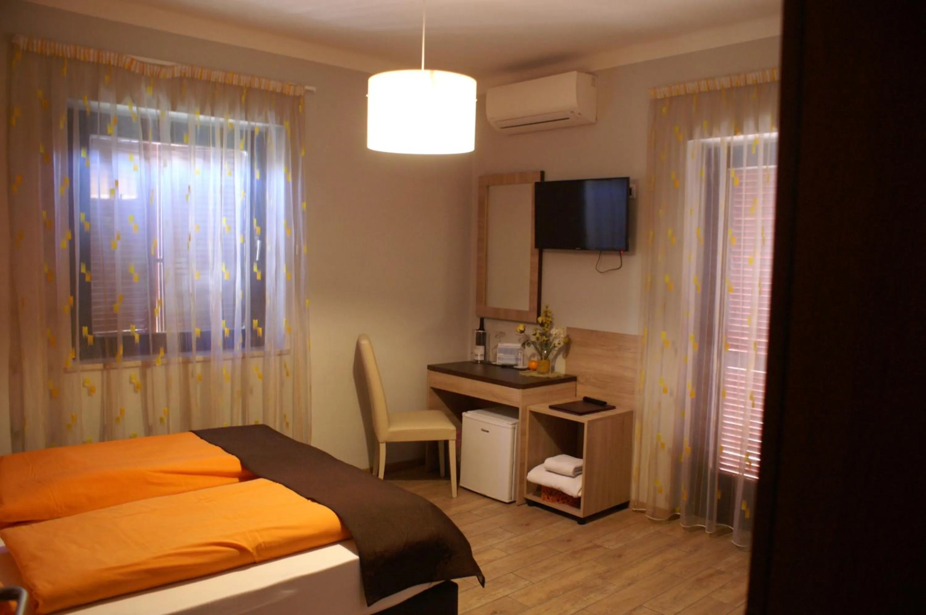 TV and multimedia, Bed in Garni Villa Betty