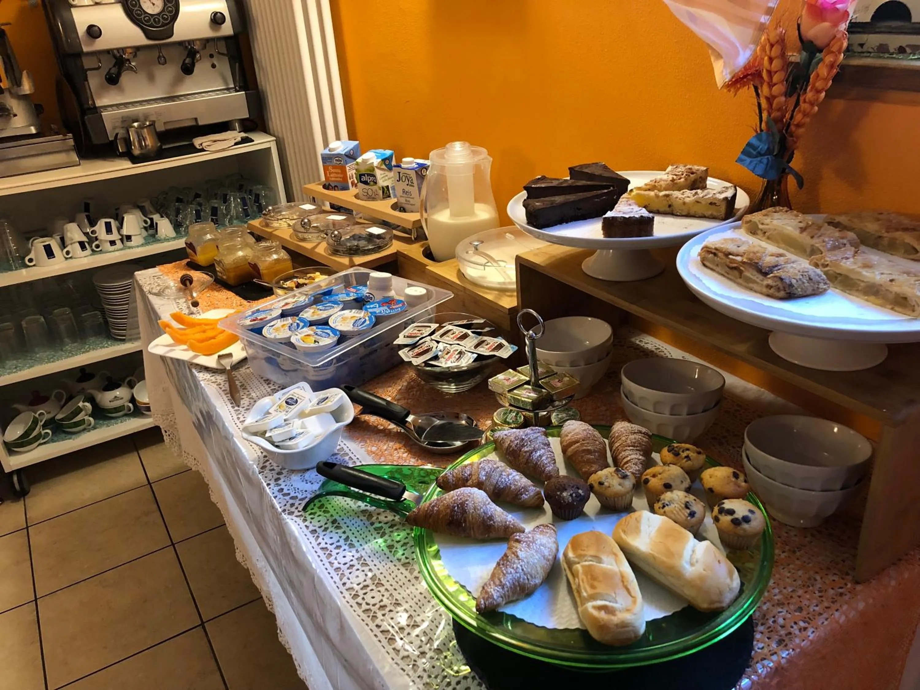 Breakfast in Garni Villa Betty