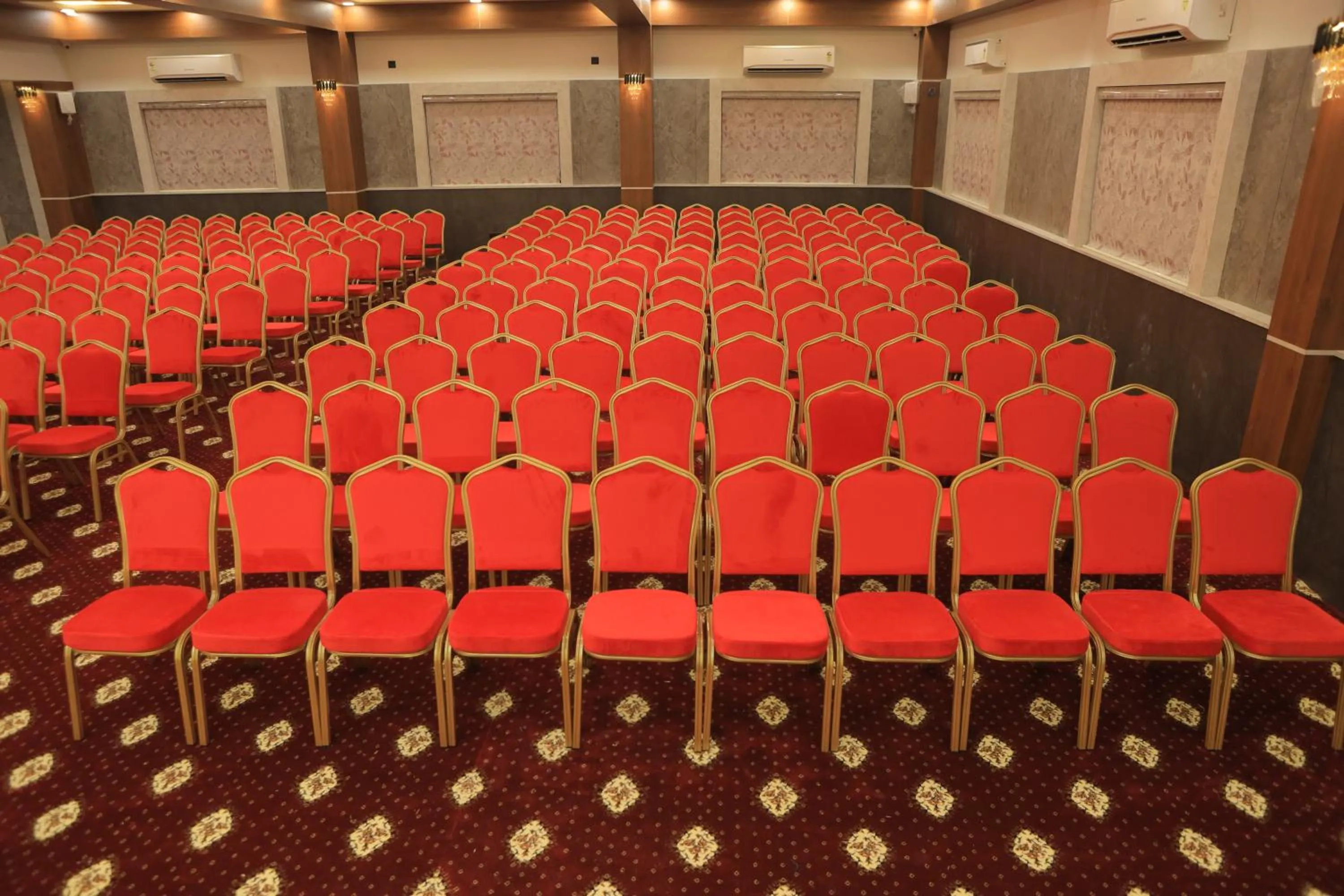 Business facilities in KANS ONE - Hotel & Banquets