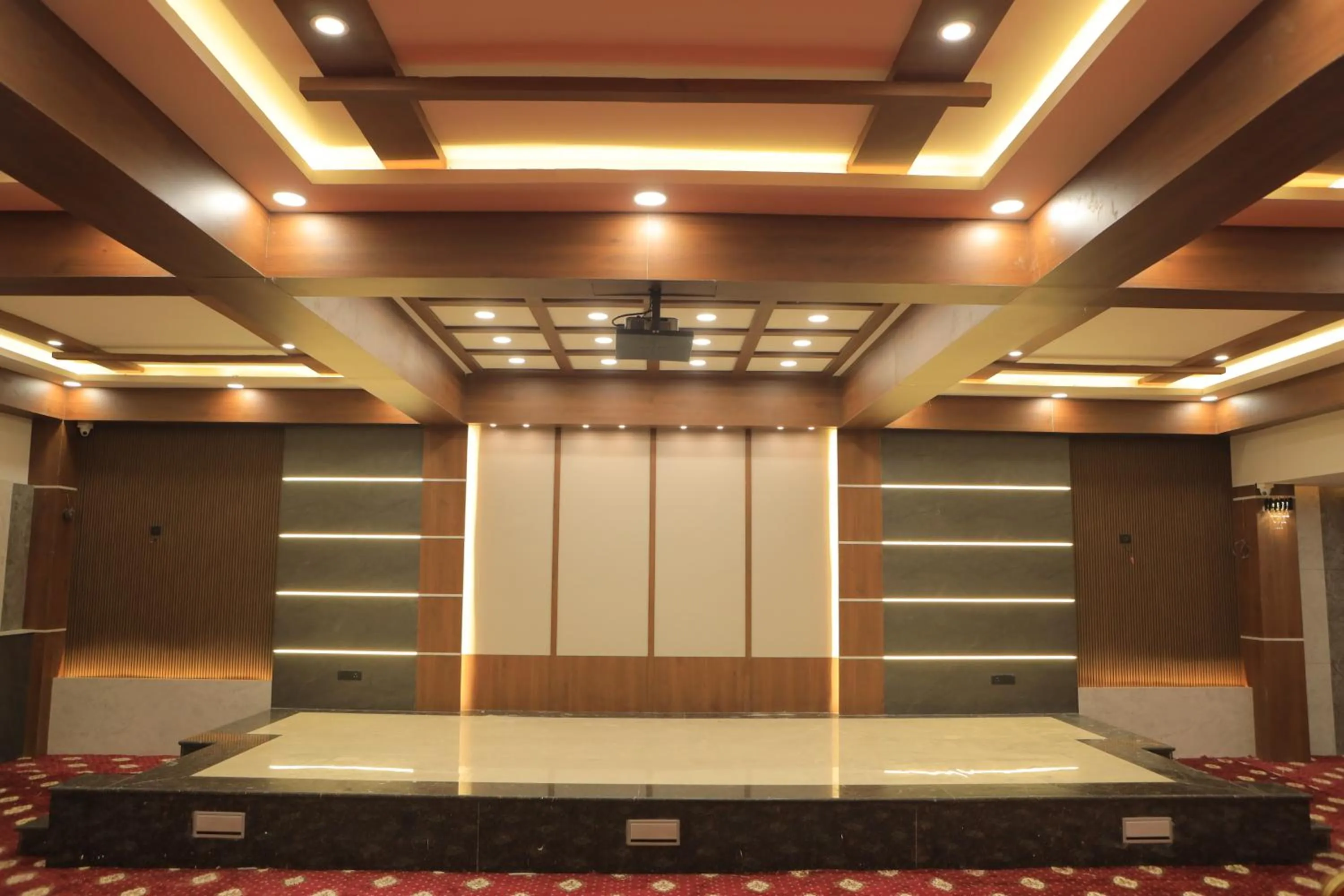 Business facilities in KANS ONE - Hotel & Banquets
