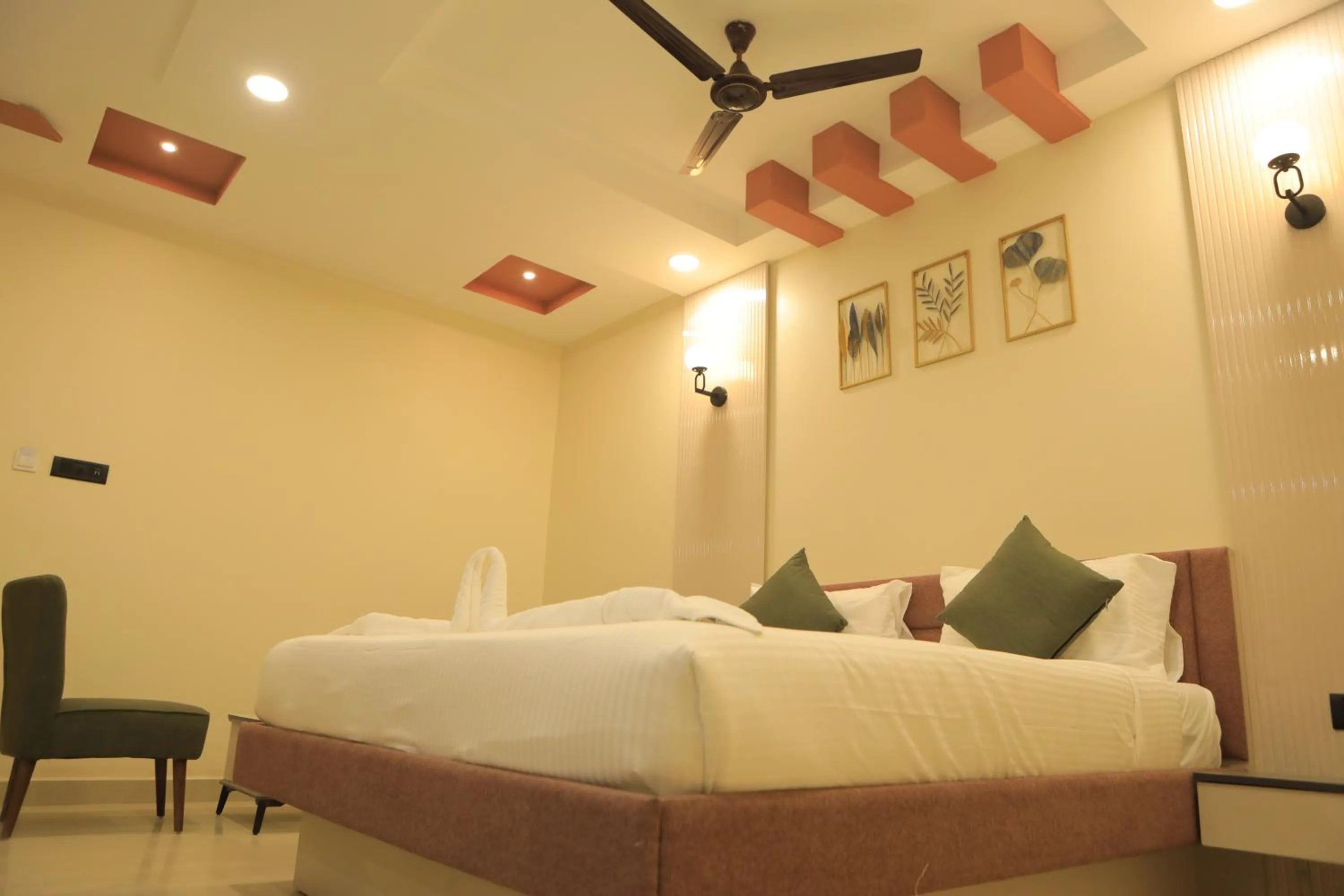 Photo of the whole room, Bed in KANS ONE - Hotel & Banquets