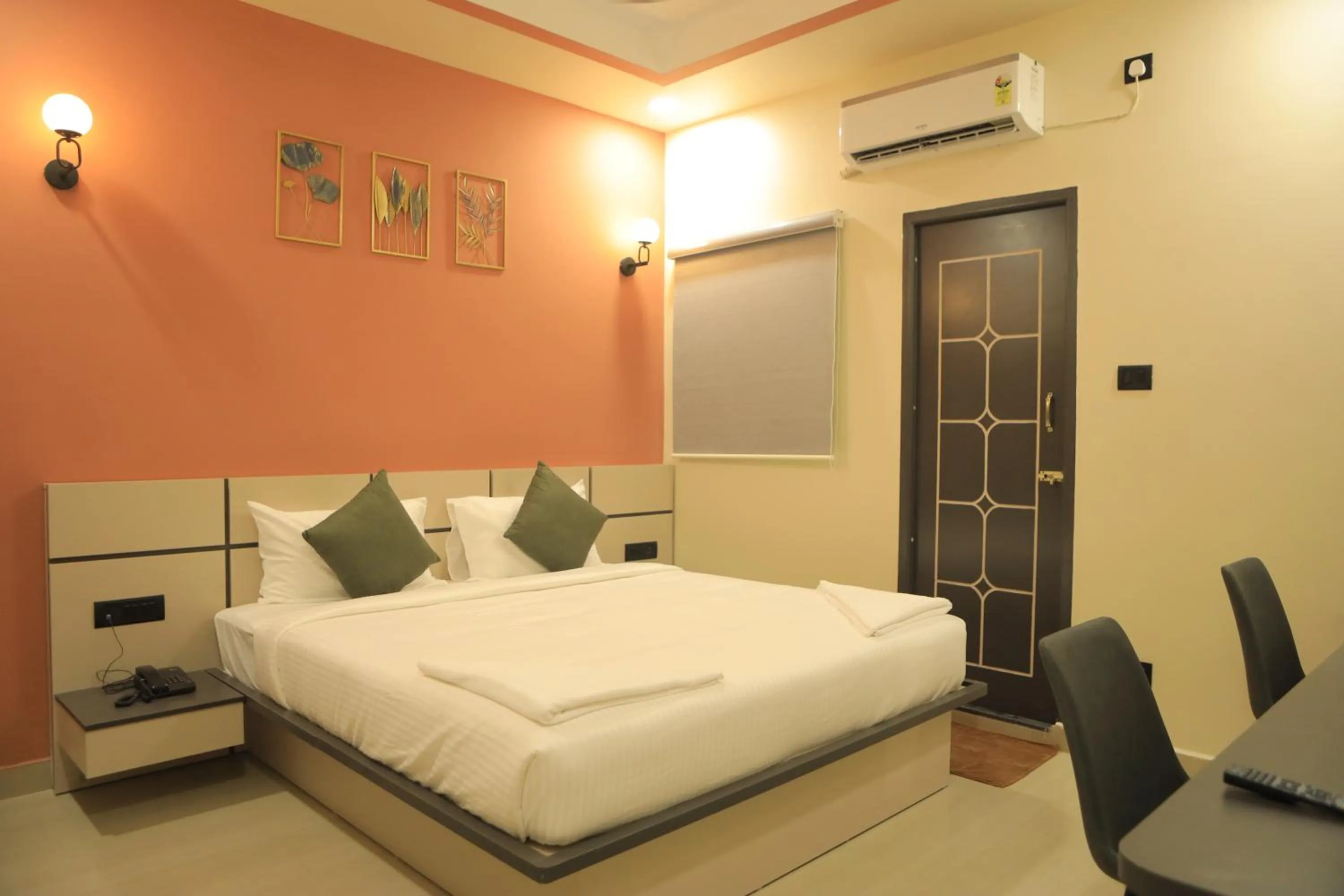 Photo of the whole room, Bed in KANS ONE - Hotel & Banquets