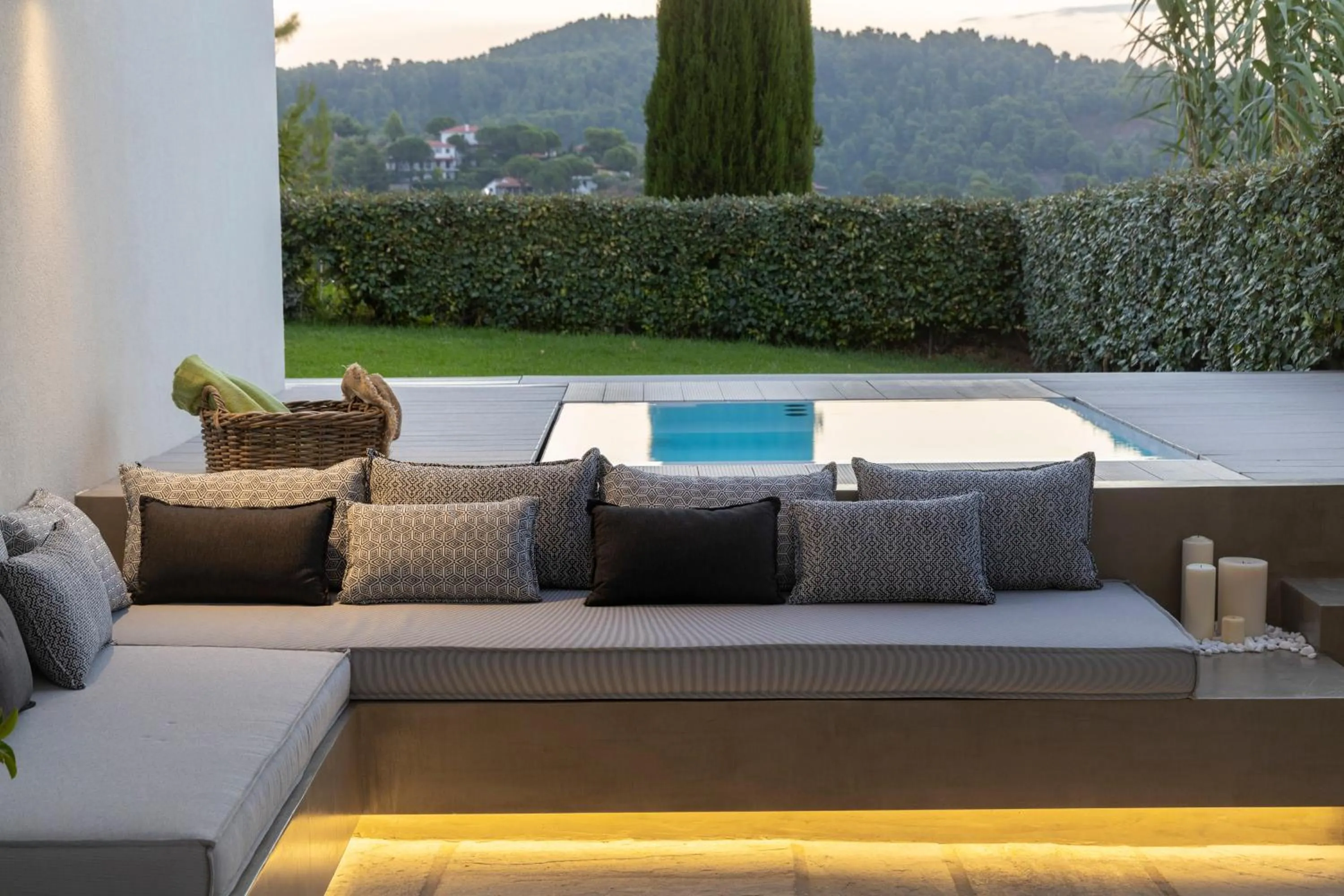 Patio in Atrium Hotel