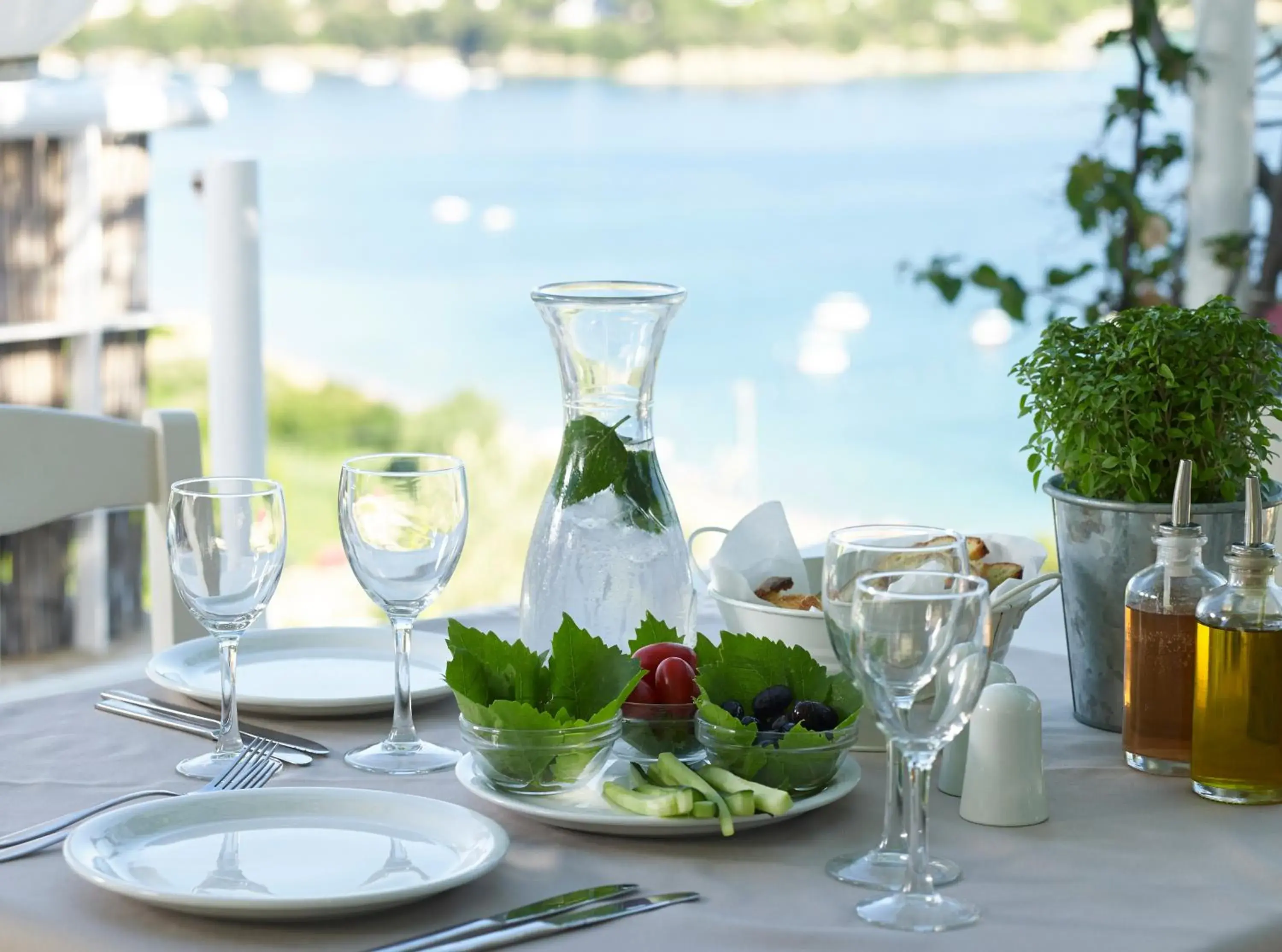 Restaurant/places to eat in Atrium Hotel Restaurant/places to eat in Atrium Hotel