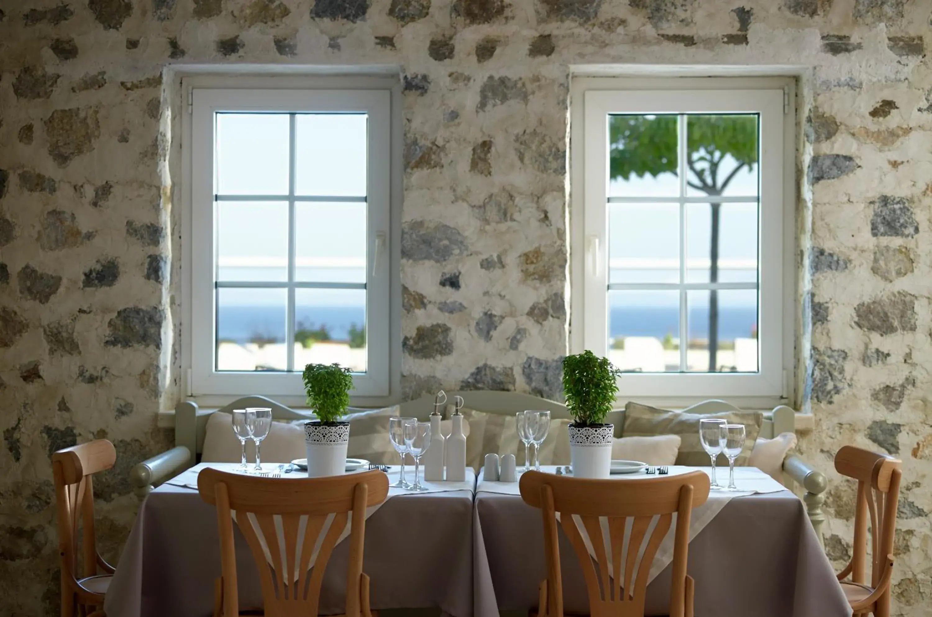 Restaurant/places to eat in Atrium Hotel Restaurant/places to eat in Atrium Hotel