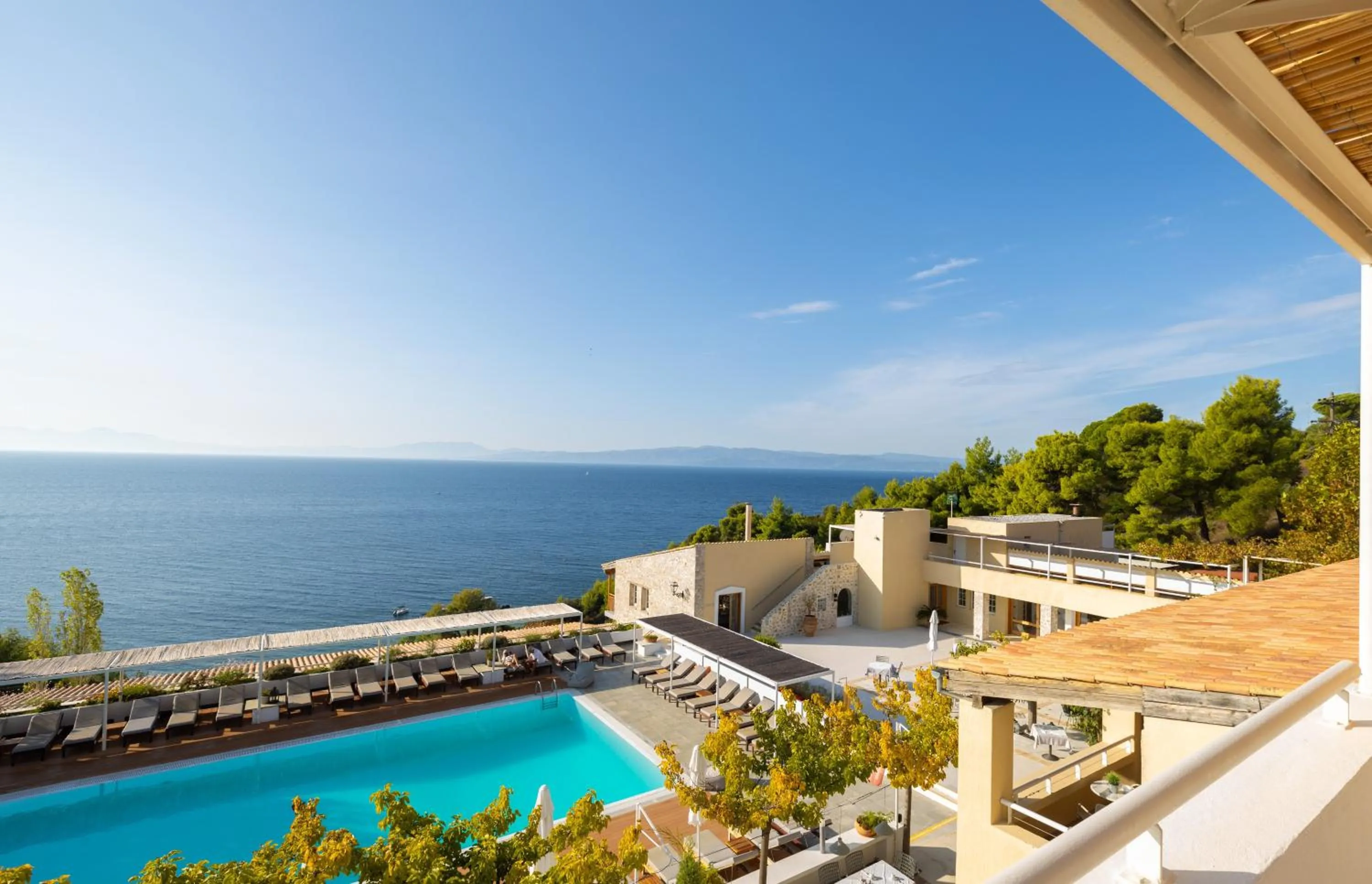 Swimming pool in Atrium Hotel