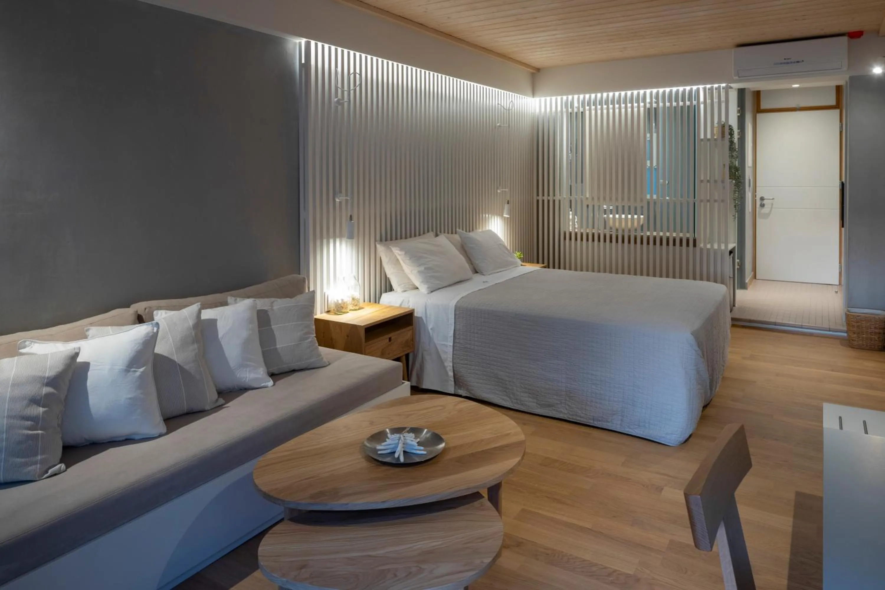 TV and multimedia in Atrium Hotel