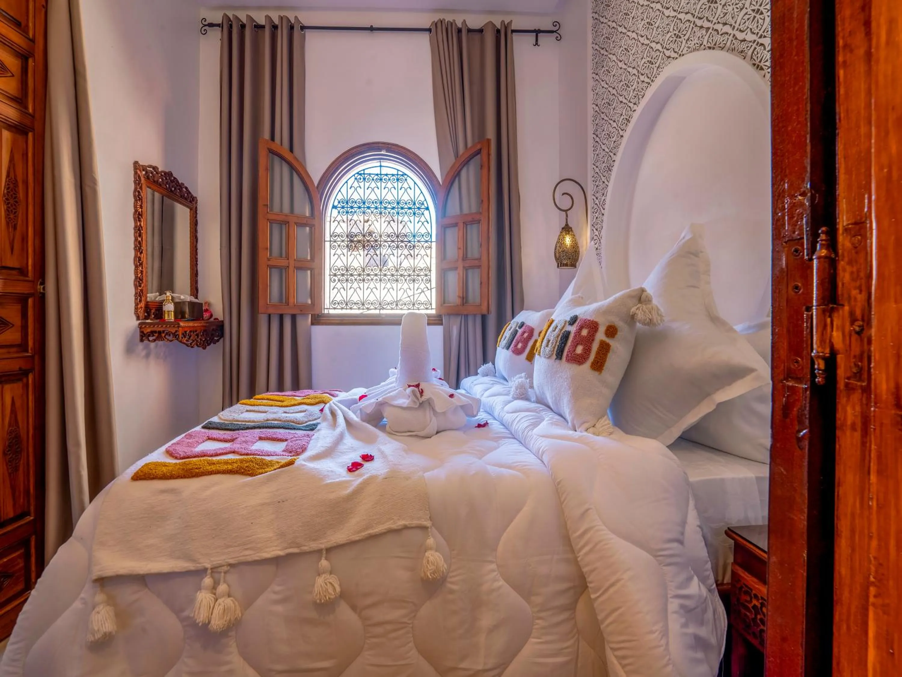 Bed in Riad Le Nid De Fatima