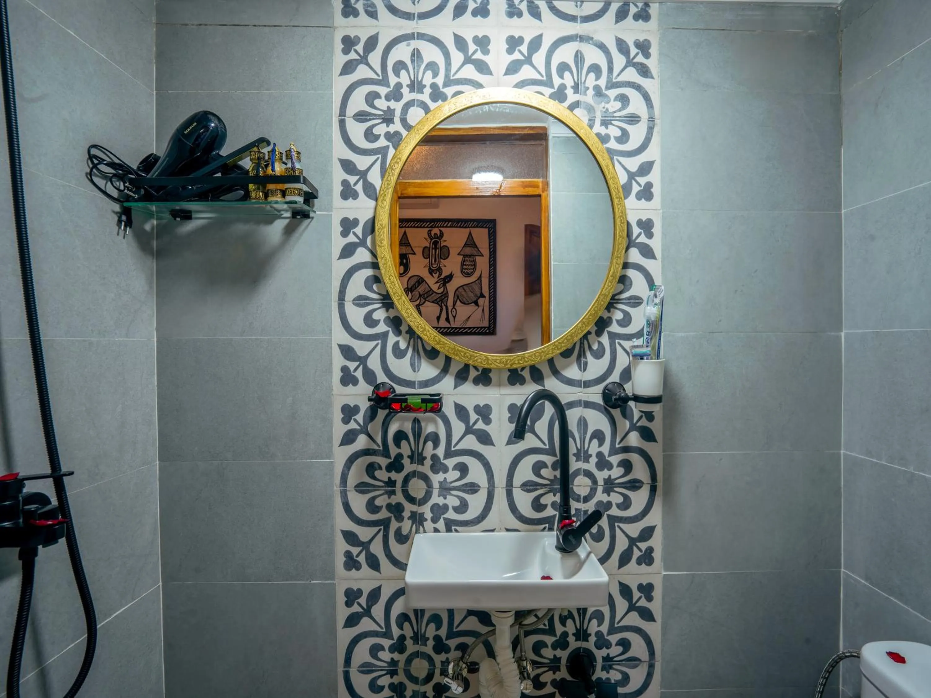 Shower in Riad Le Nid De Fatima