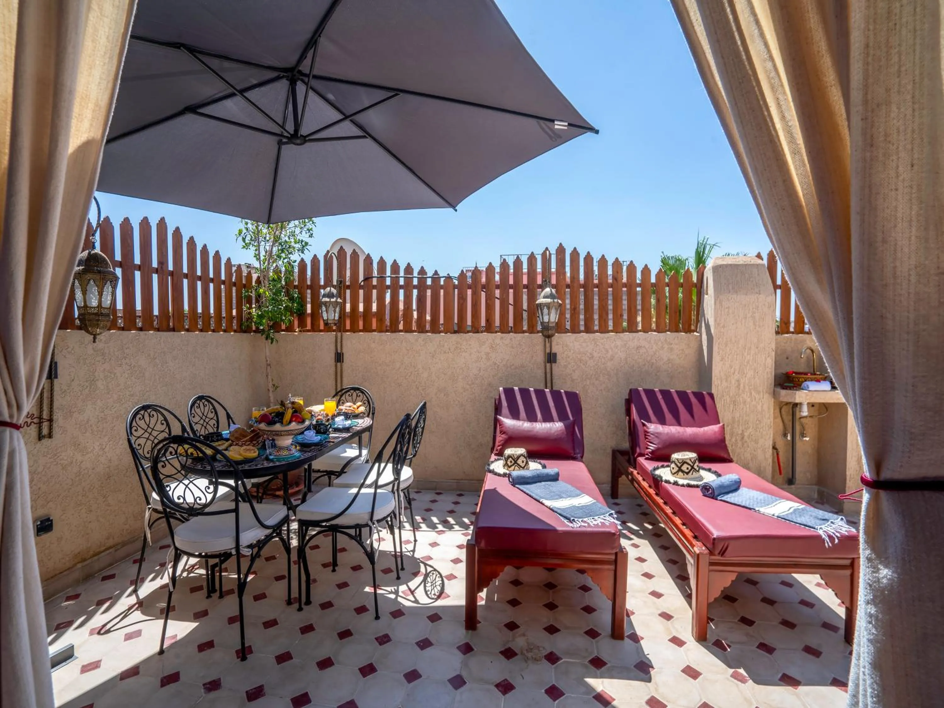 Balcony/Terrace in Riad Le Nid De Fatima