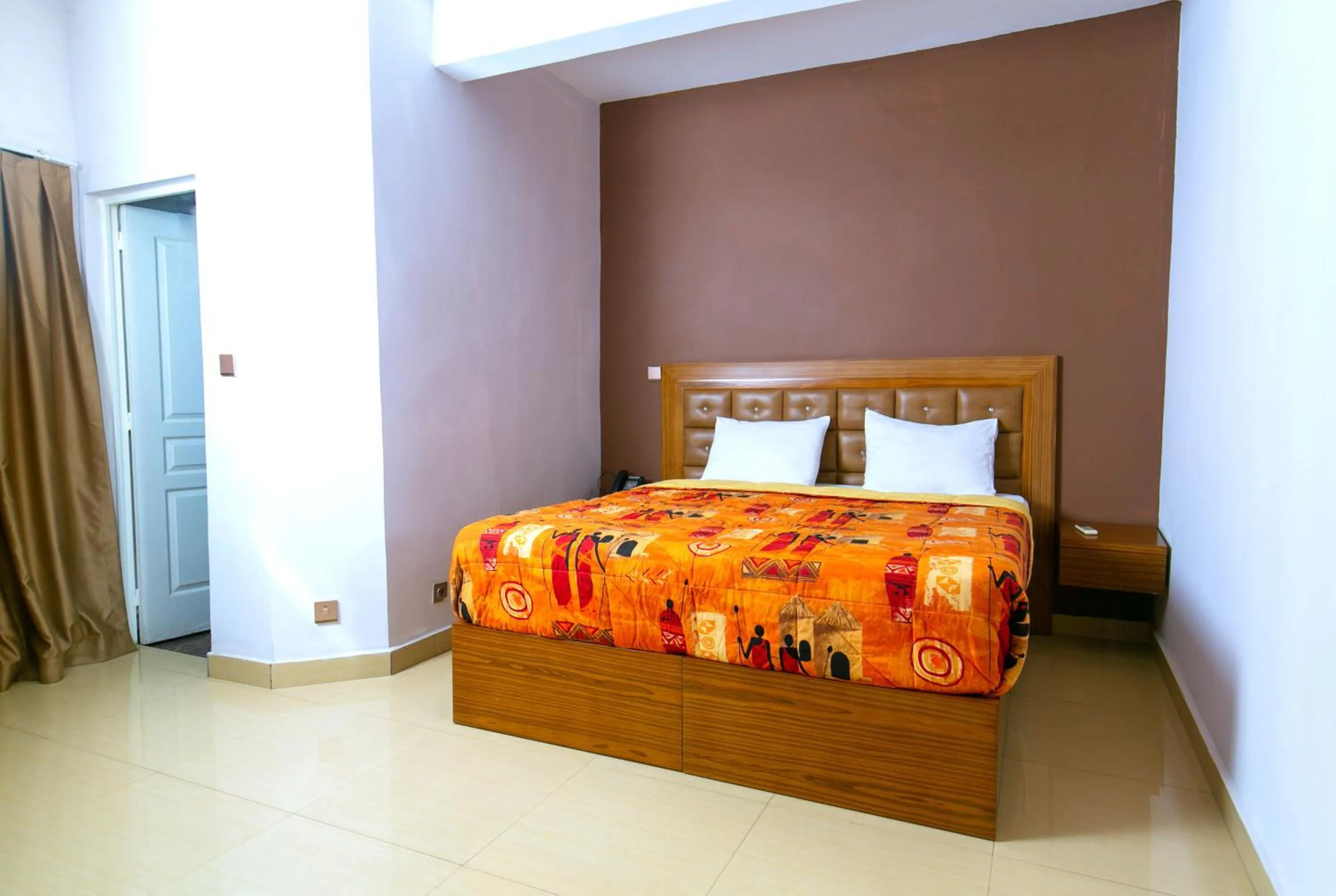 Bed in Wakola Hotel Cheikh Anta DIOP
