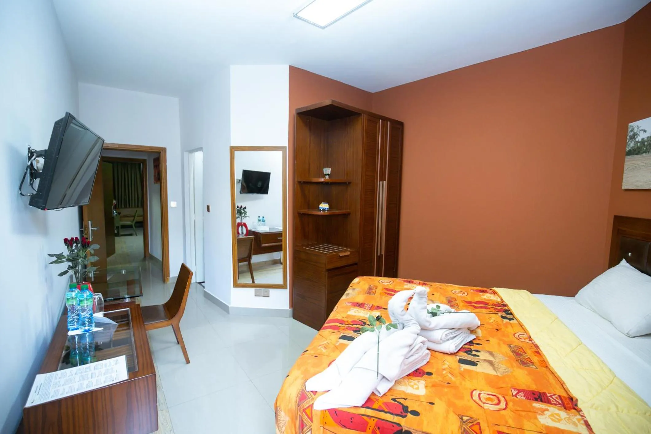 Photo of the whole room, Bed in Wakola Hotel Cheikh Anta DIOP