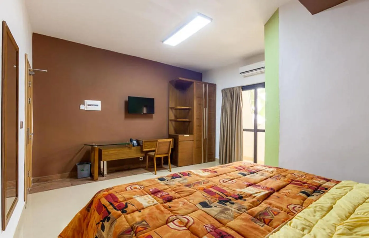 Bed in Wakola Hotel Cheikh Anta DIOP