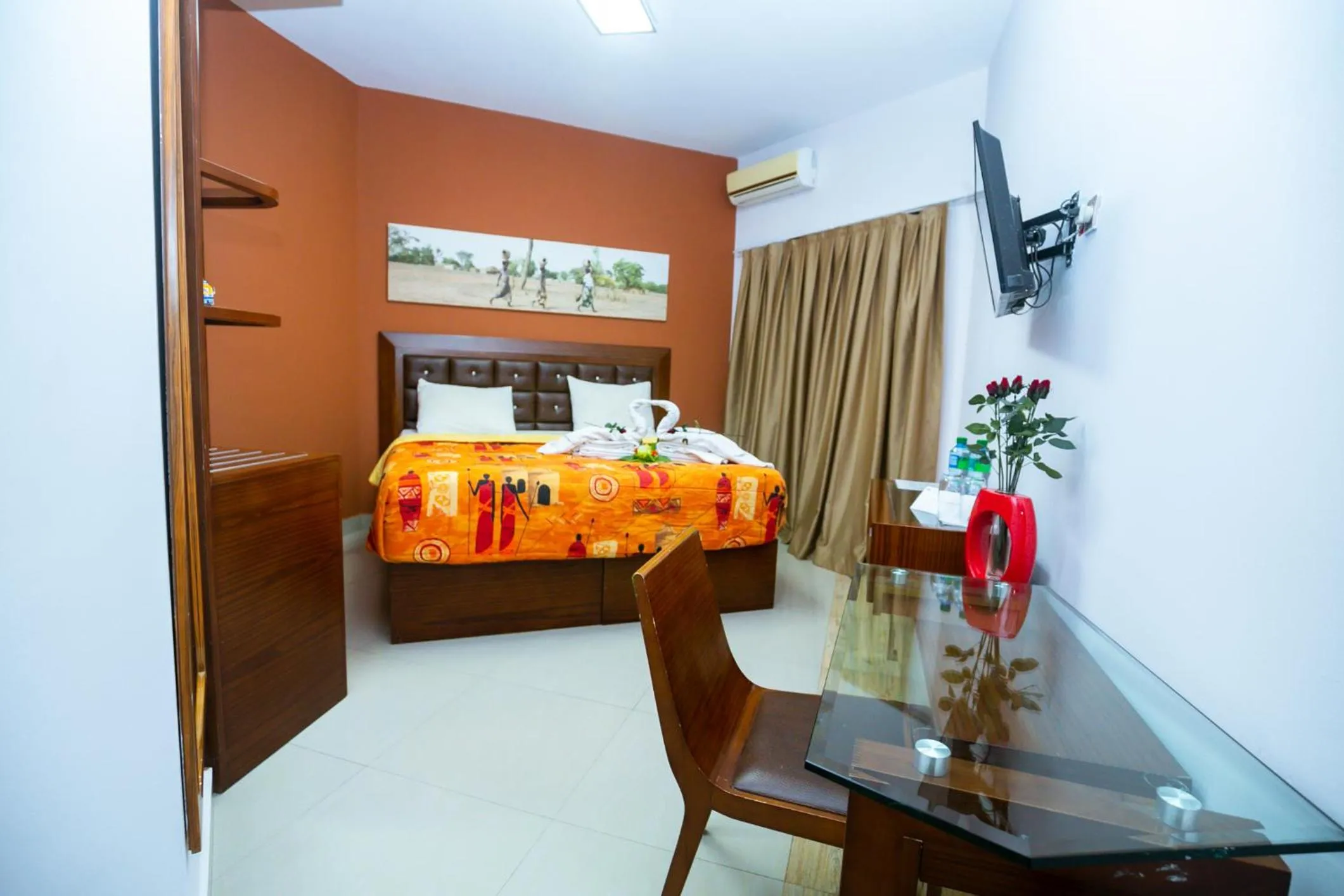 Bedroom, Bed in Wakola Hotel Cheikh Anta DIOP