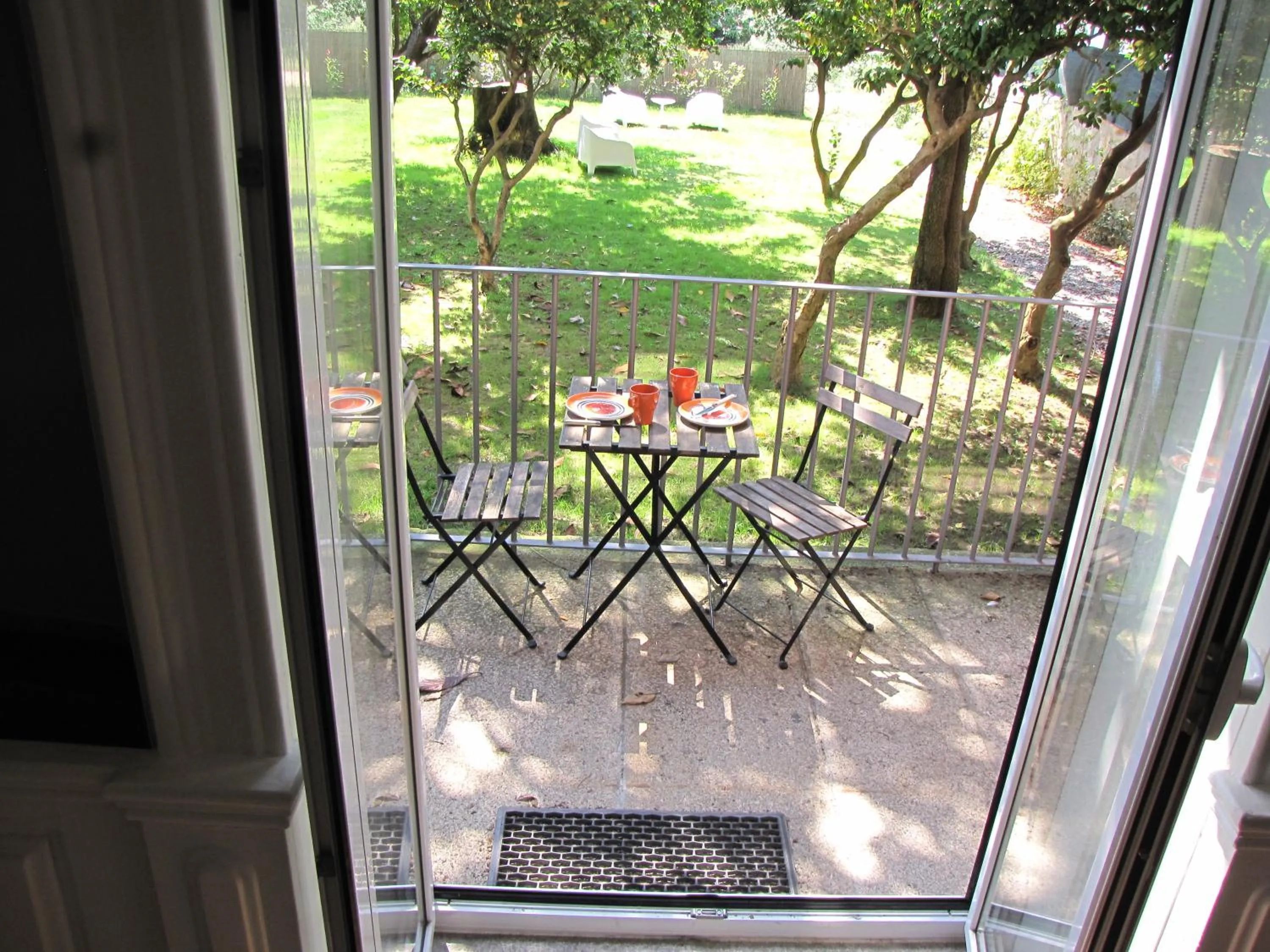 Patio in Koolhouse Porto