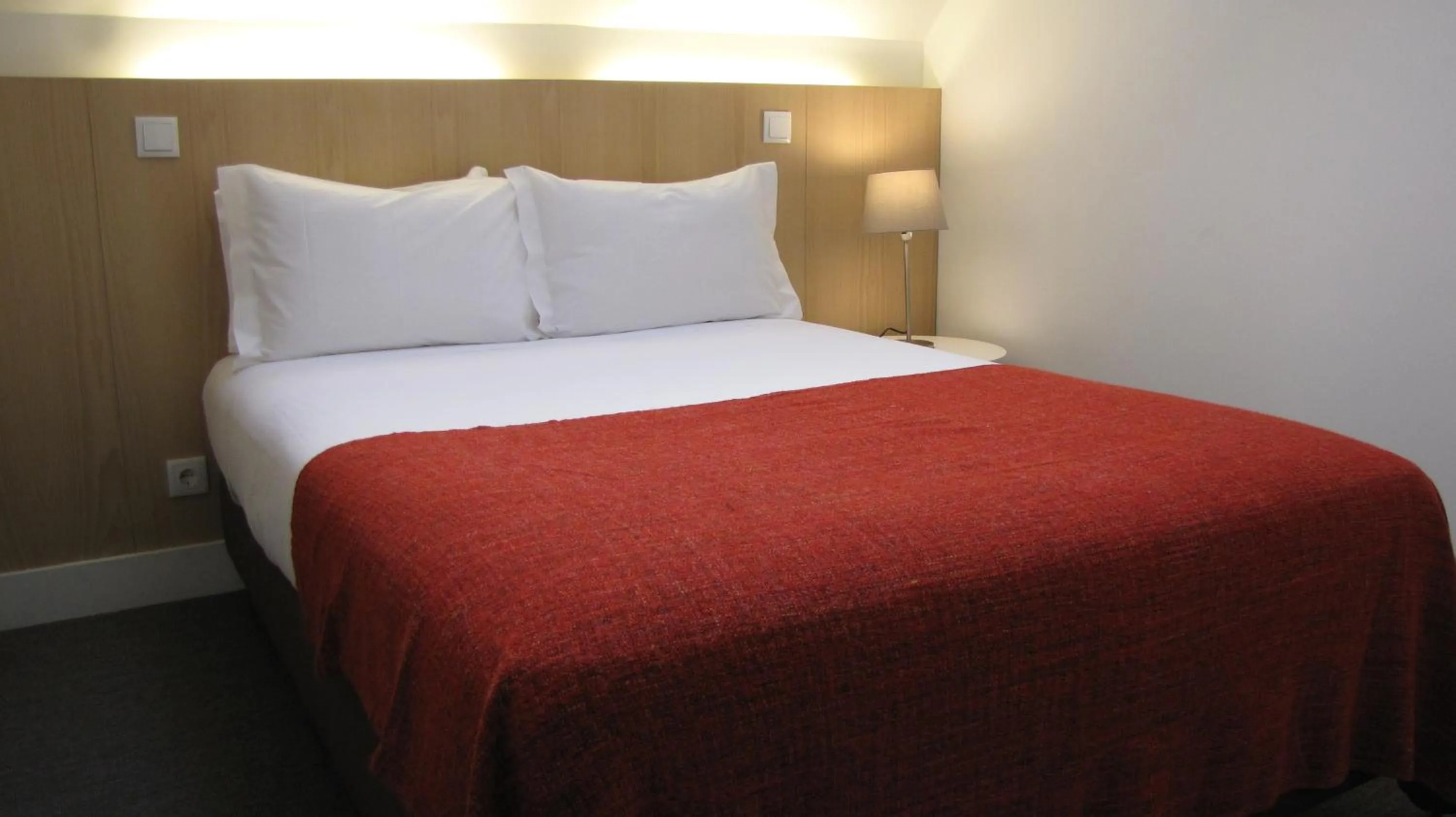 Bed in Koolhouse Porto