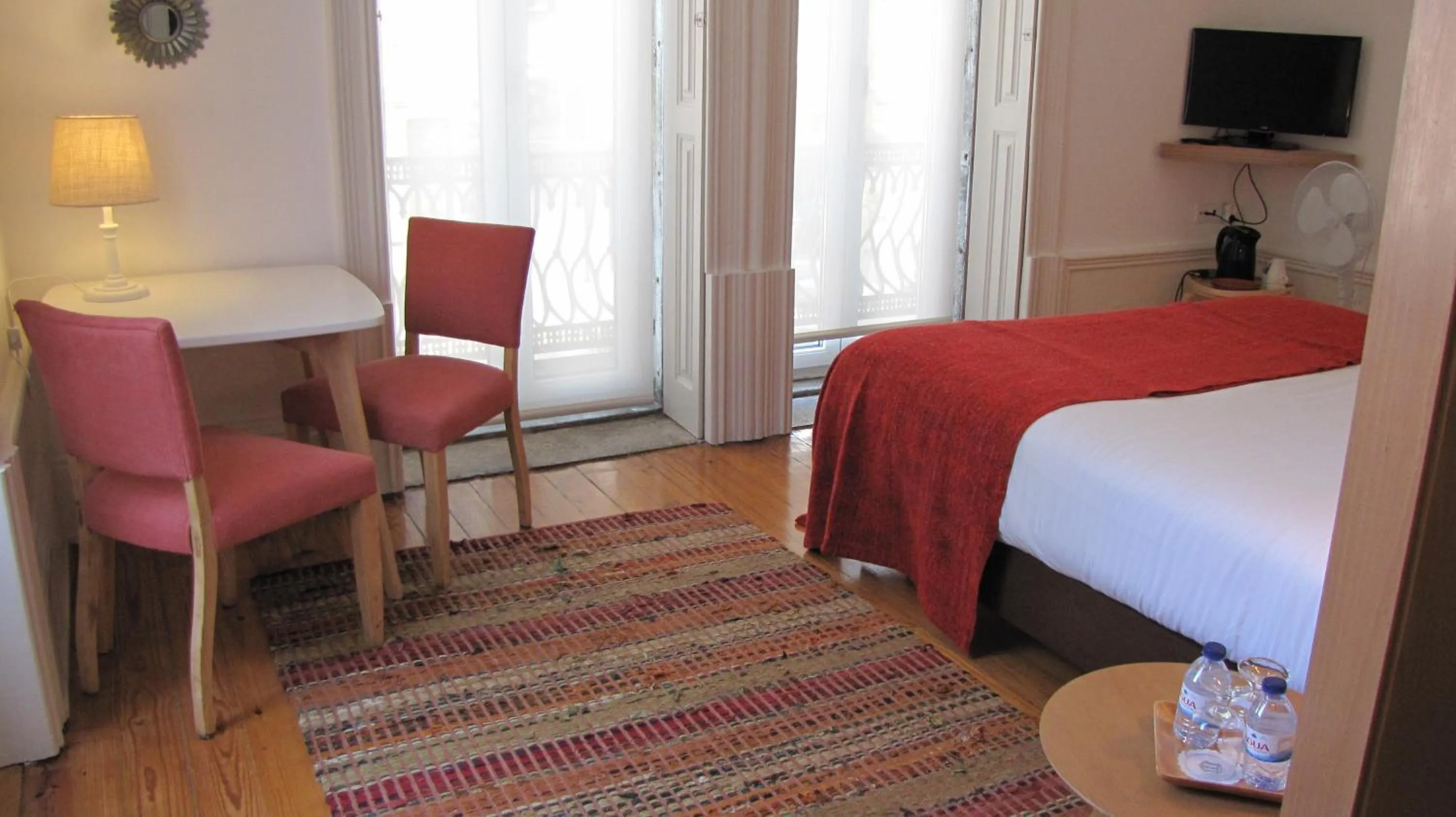 Day, Bed in Koolhouse Porto