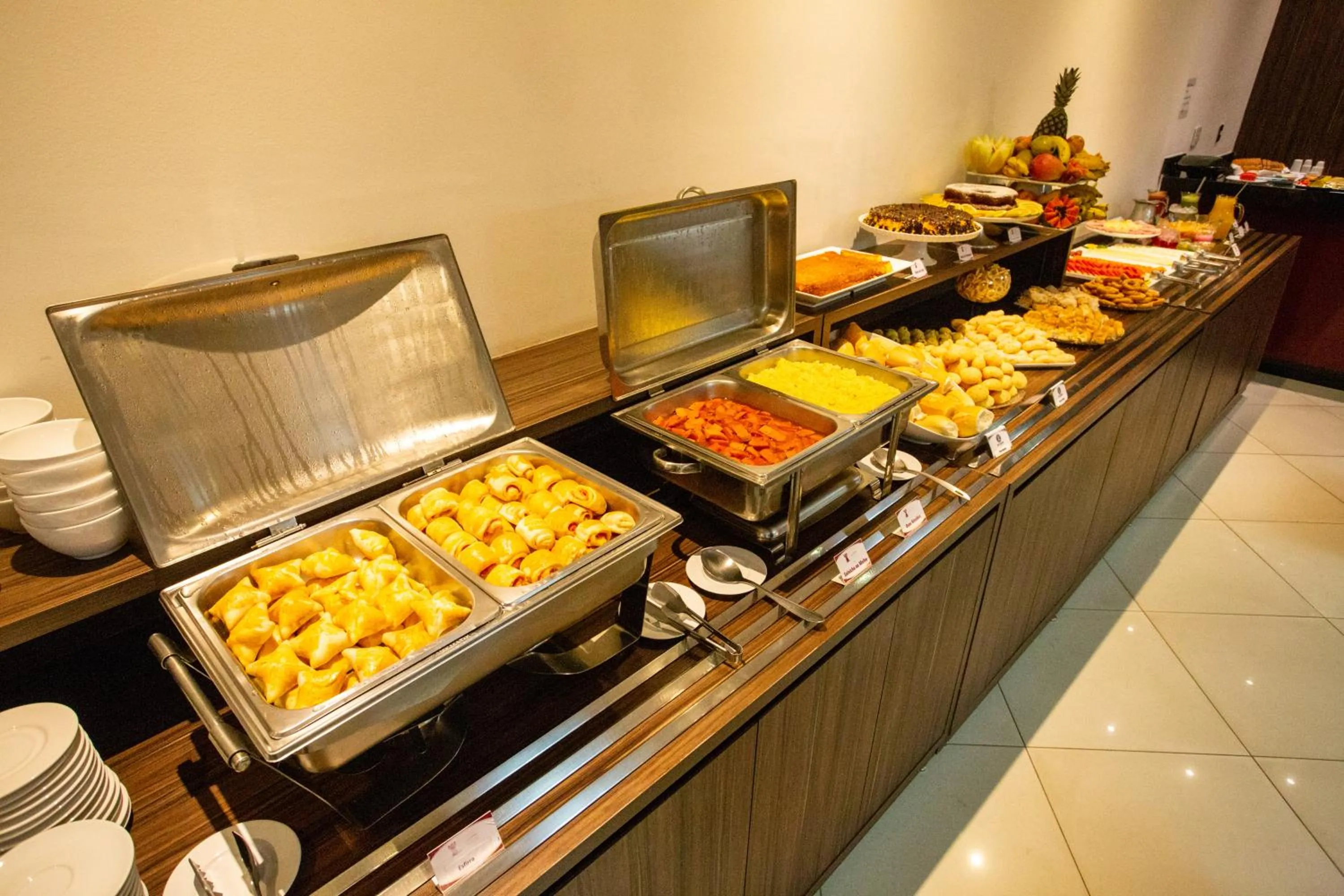 Breakfast in Carlton Plaza Torre