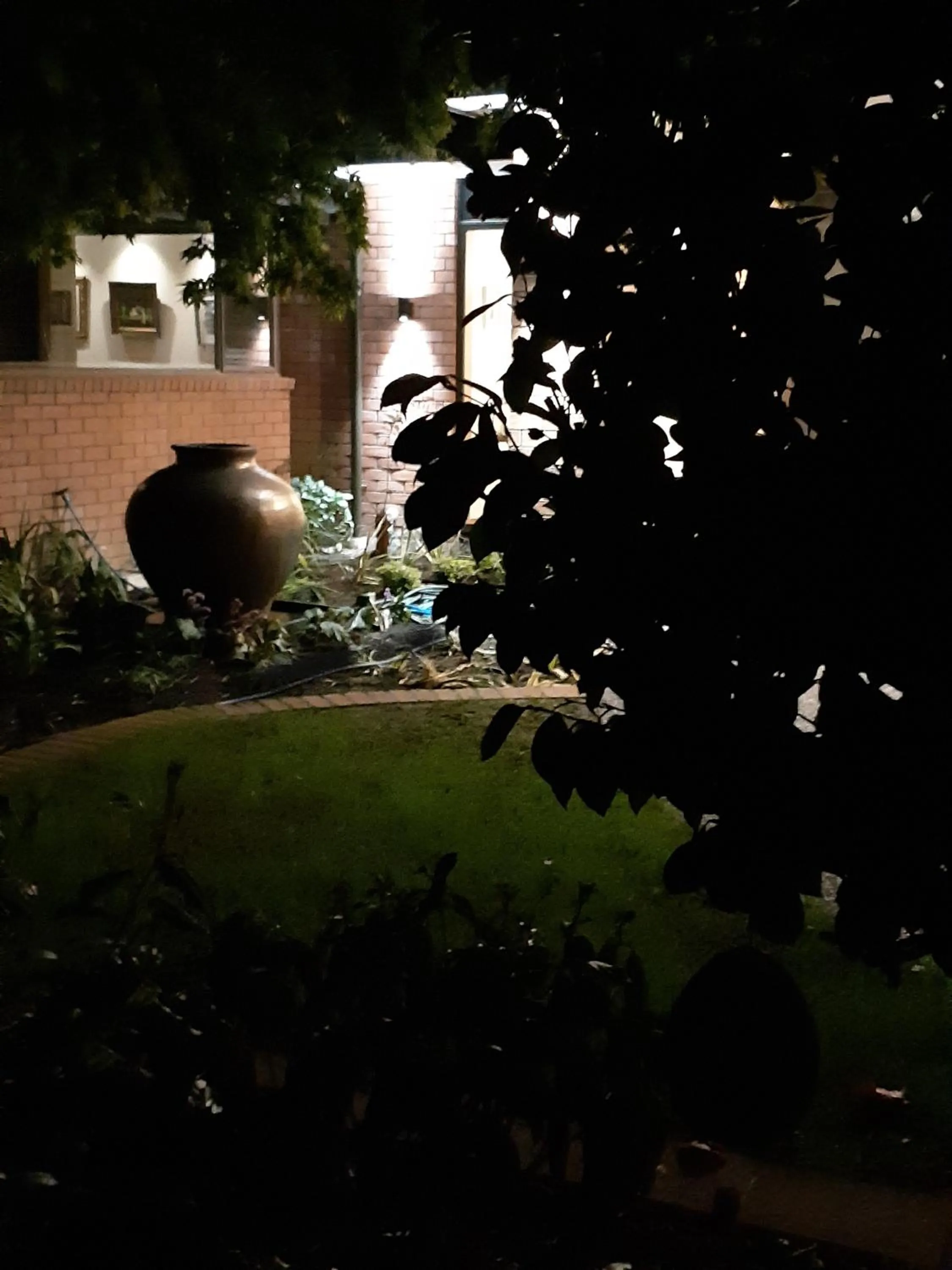 Facade/entrance in Maples on Harewood