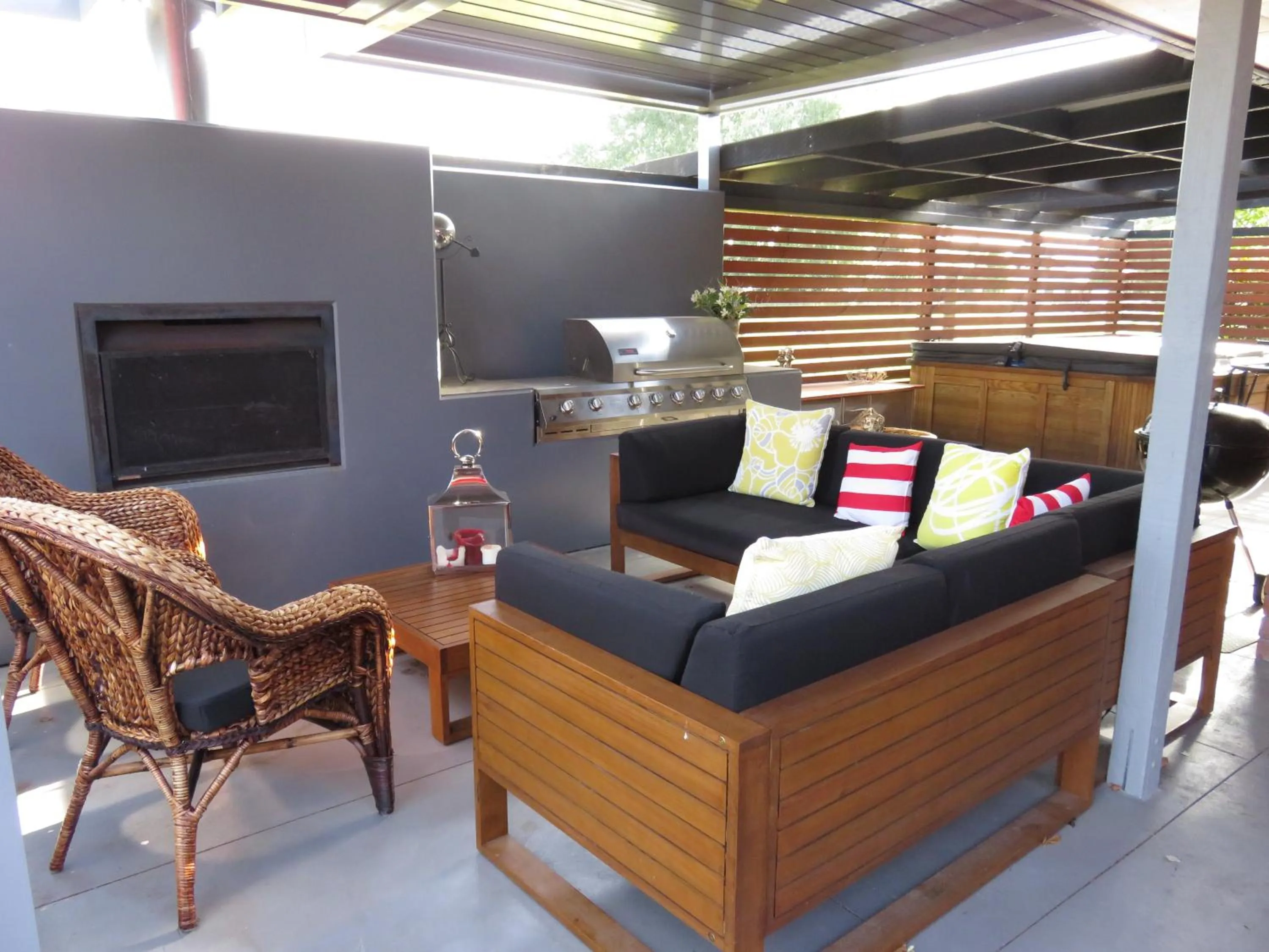 BBQ facilities in Maples on Harewood