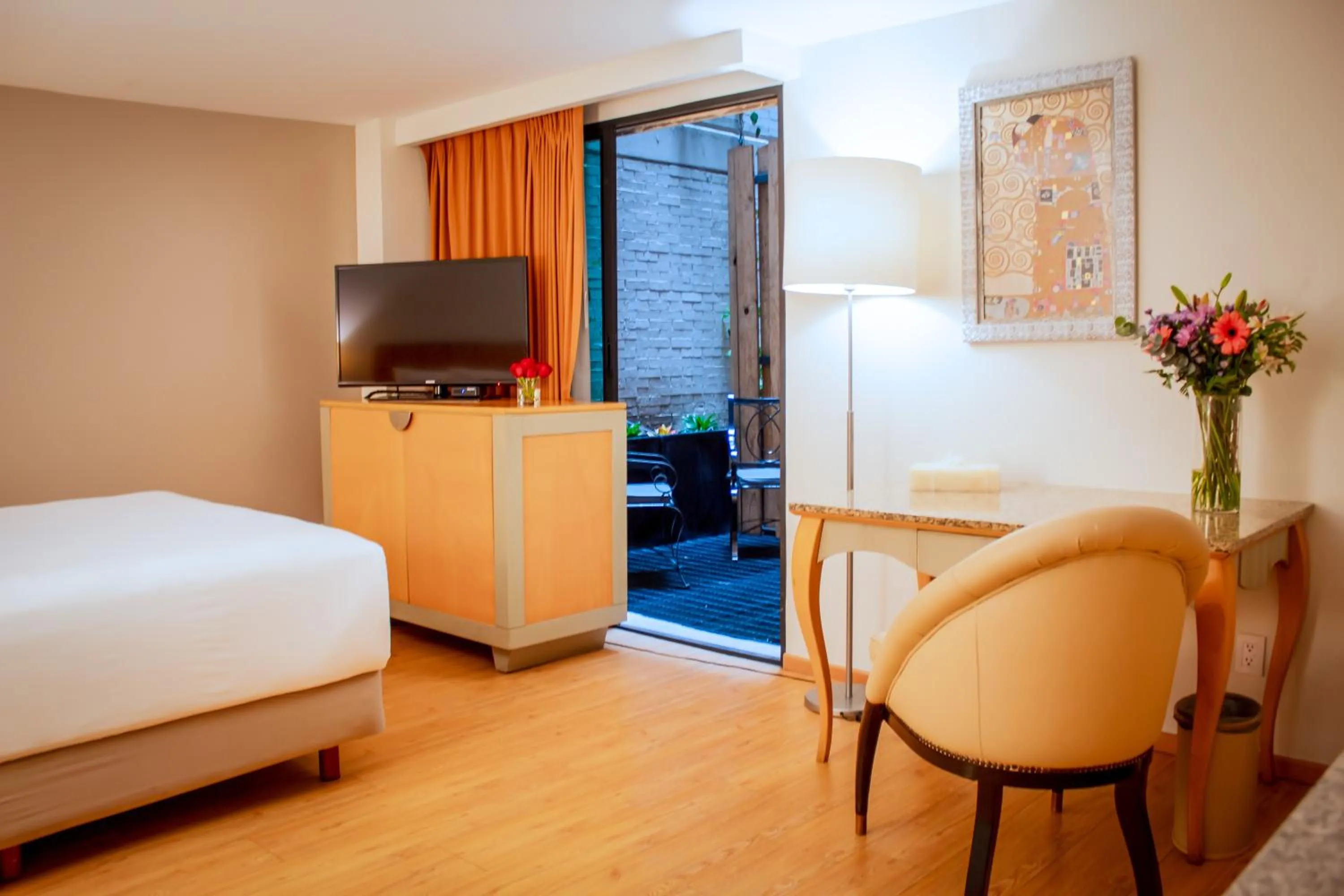 Photo of the whole room, Bed in Alteza Polanco