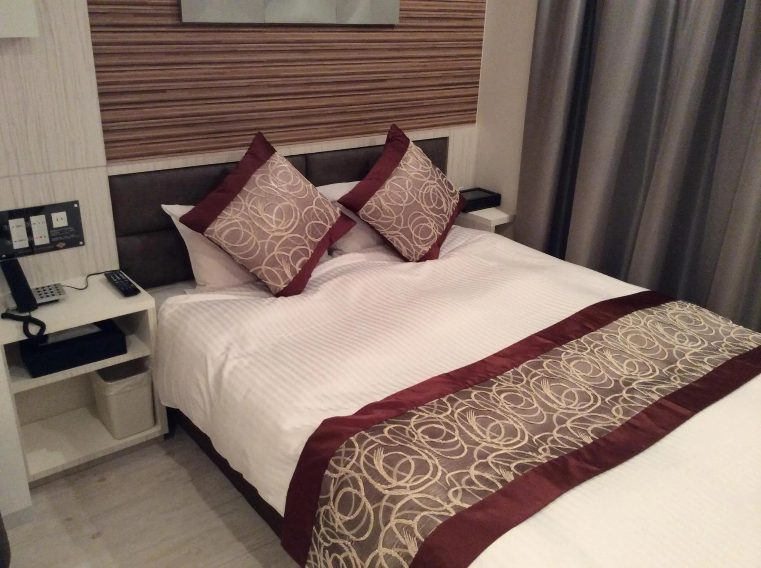 Bedroom, Bed in Amand Hotel