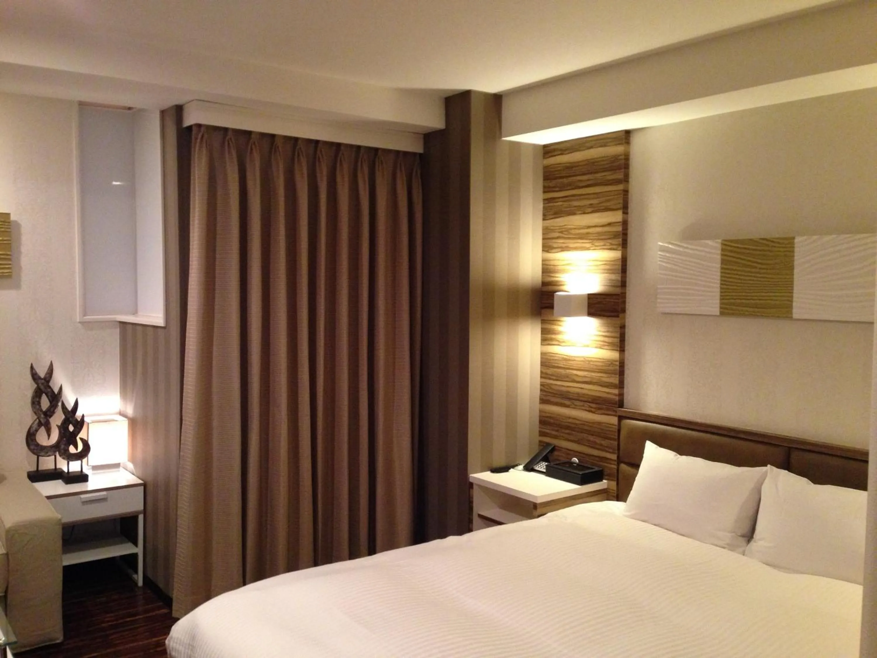 Bedroom, Bed in Amand Hotel