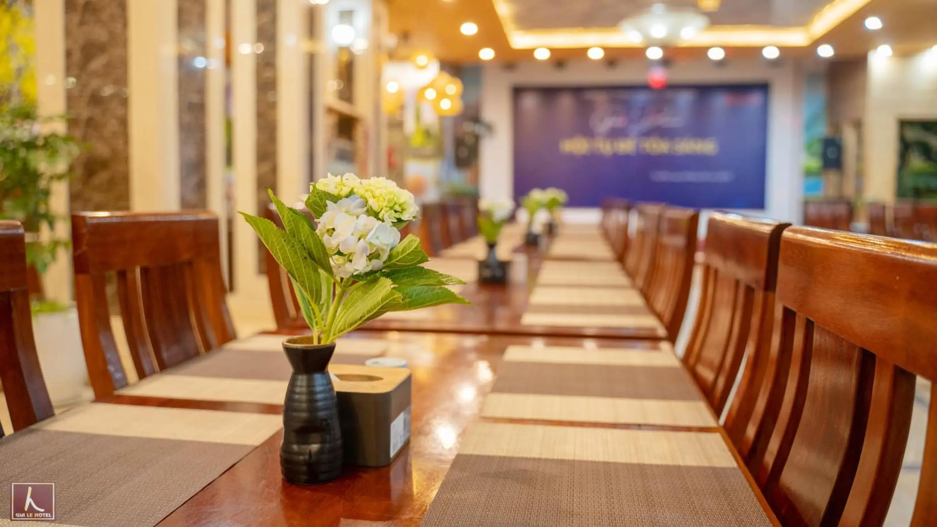 Restaurant/places to eat in Gia Le Hotel Restaurant/places to eat in Gia Le Hotel