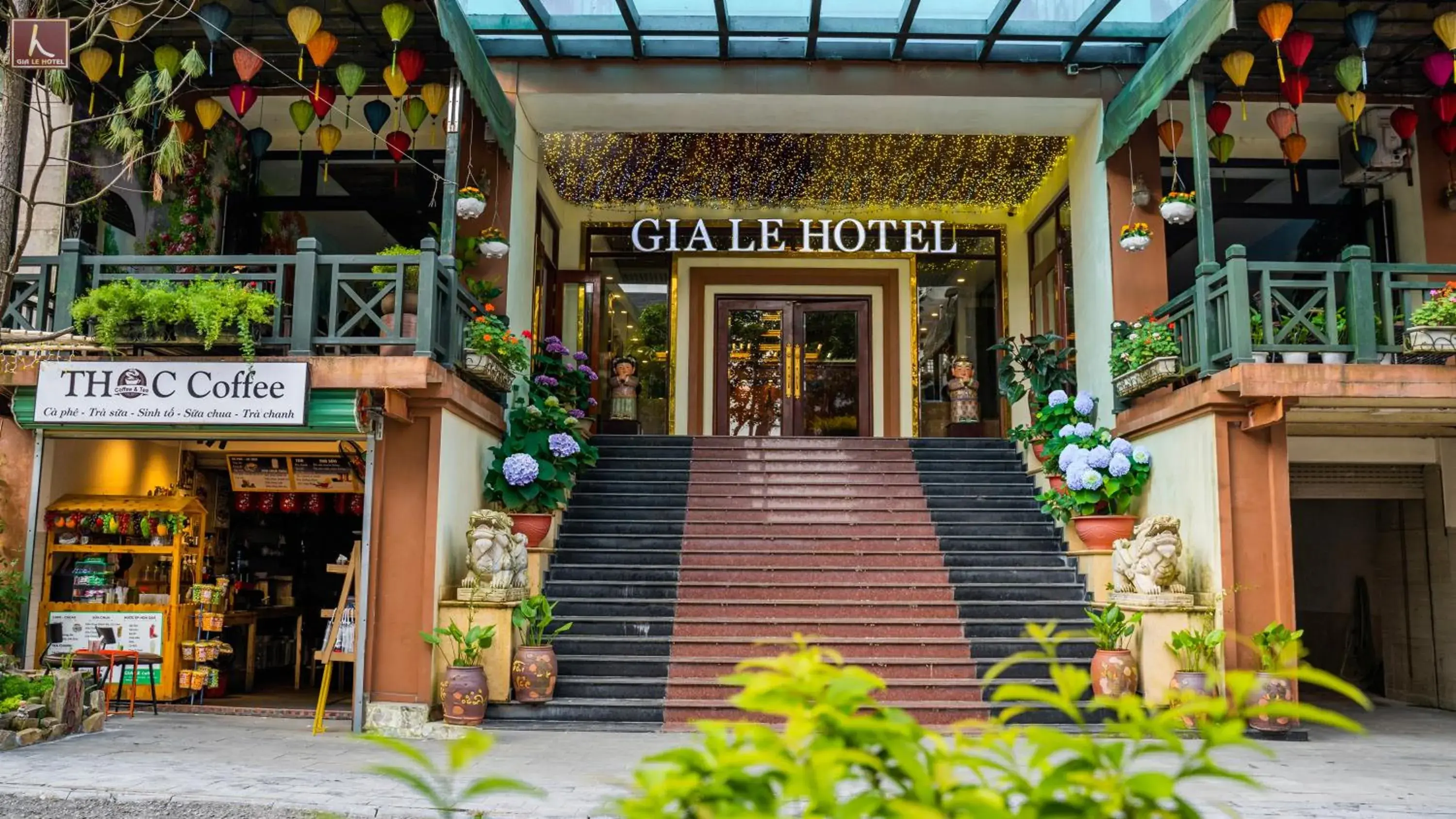 Property building in Gia Le Hotel Property building in Gia Le Hotel