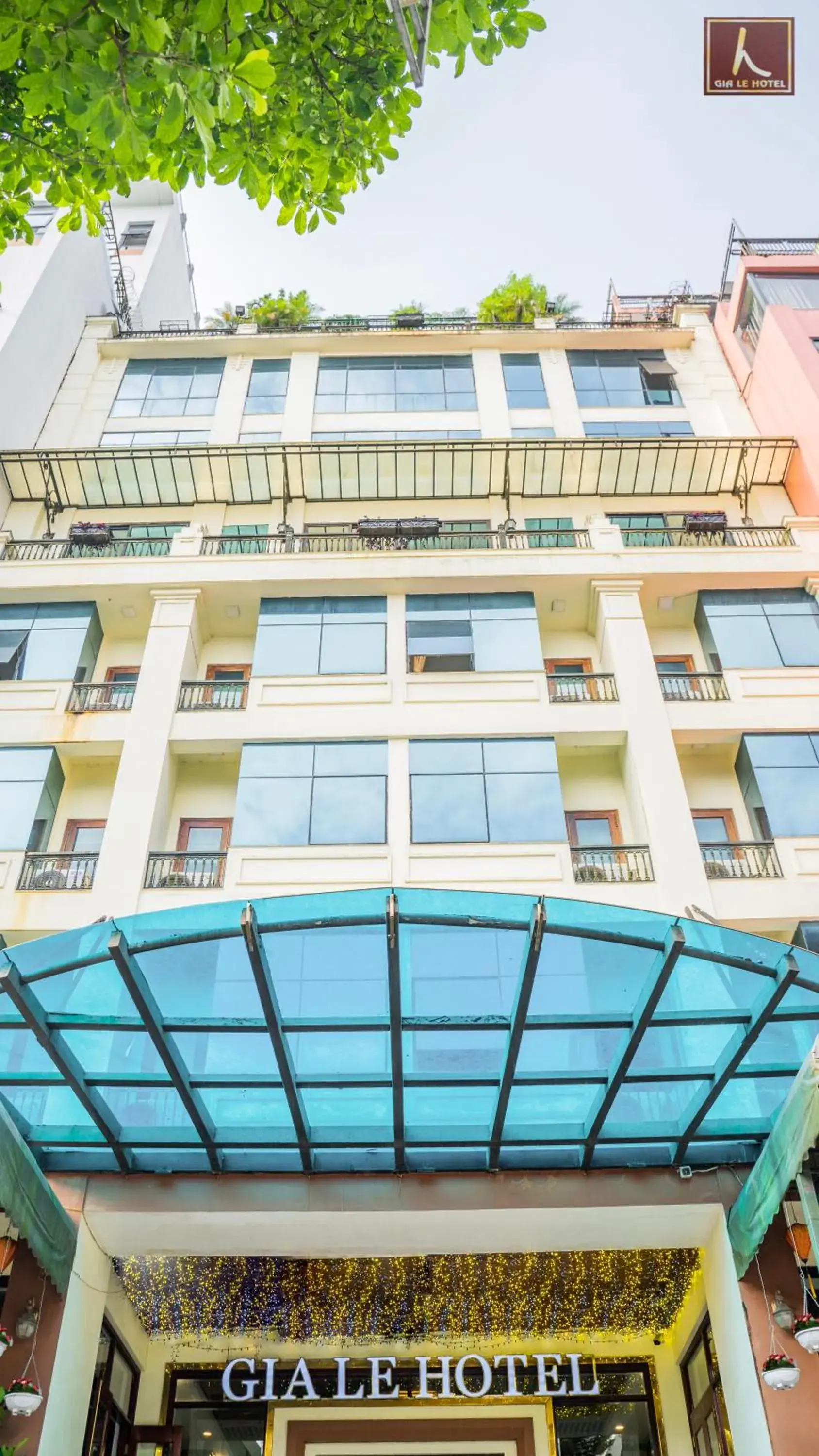 Property building in Gia Le Hotel Property building in Gia Le Hotel