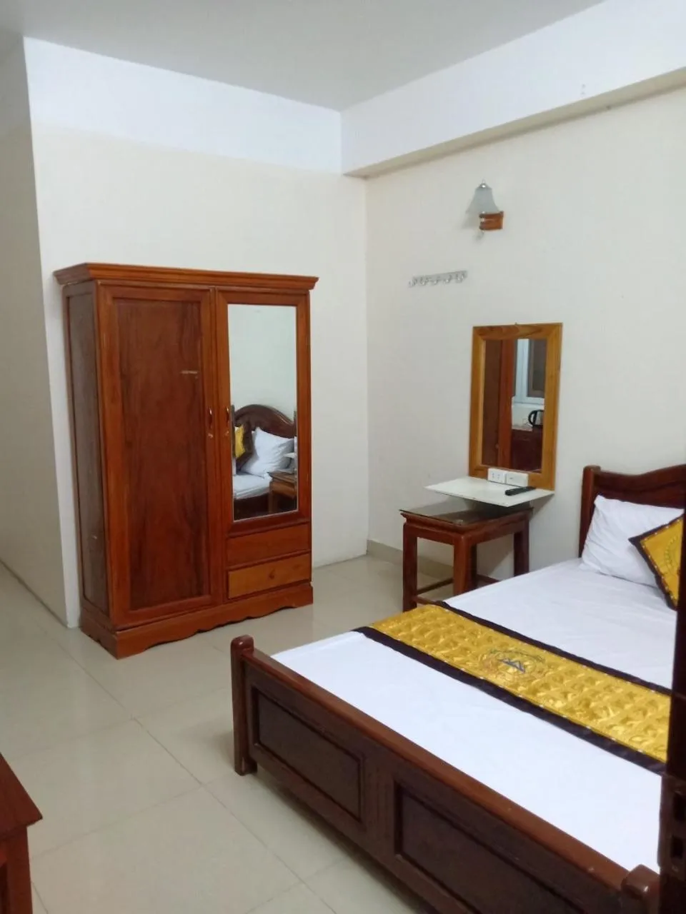 Thang Loi Tam Dao Hotel