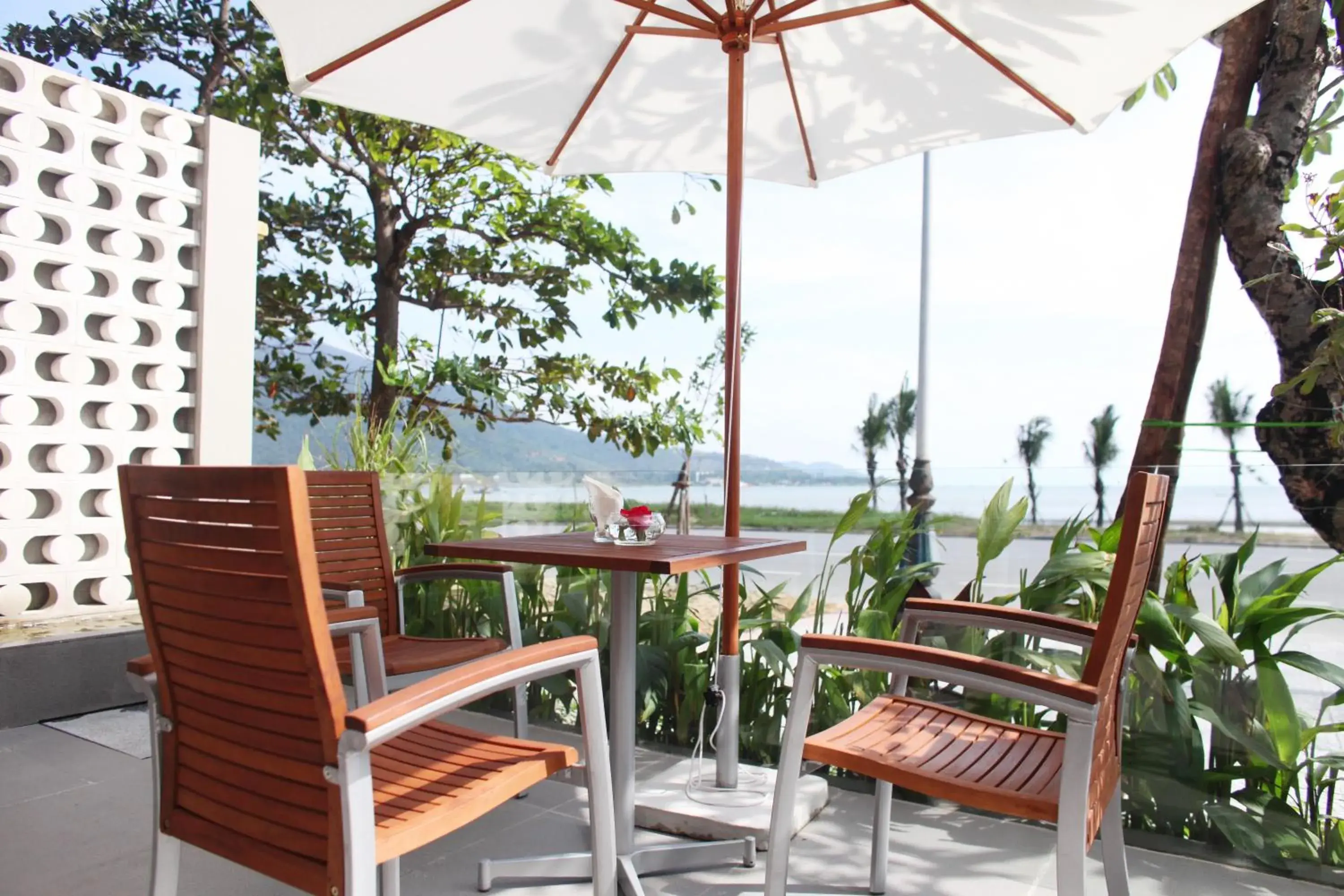 Restaurant/places to eat in Dan Oasis Hotel and Apartment Restaurant/places to eat in Dan Oasis Hotel and Apartment