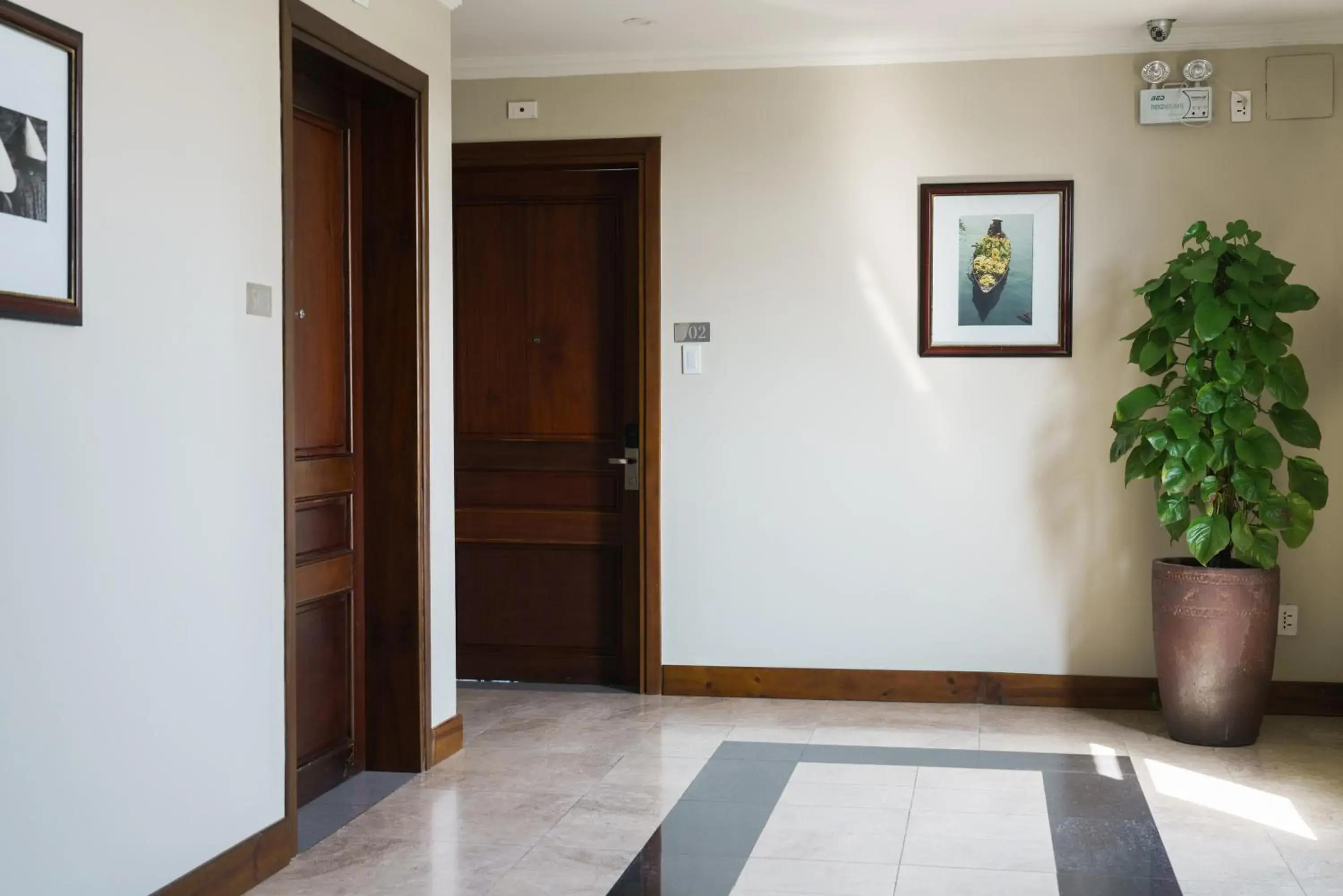 Property building in Dan Oasis Hotel and Apartment Property building in Dan Oasis Hotel and Apartment