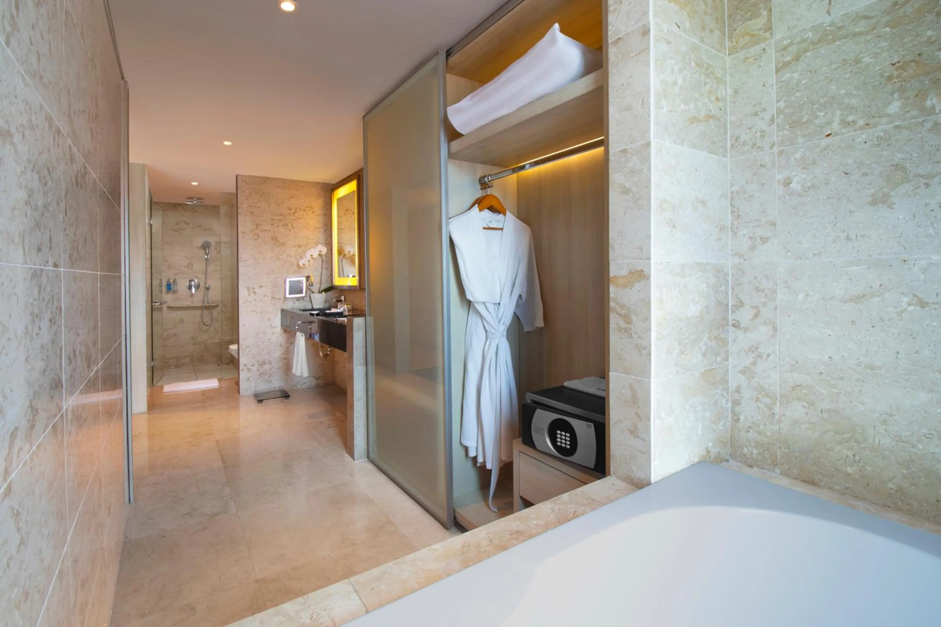 Bathroom, Bed in Sovereign Bali Hotel