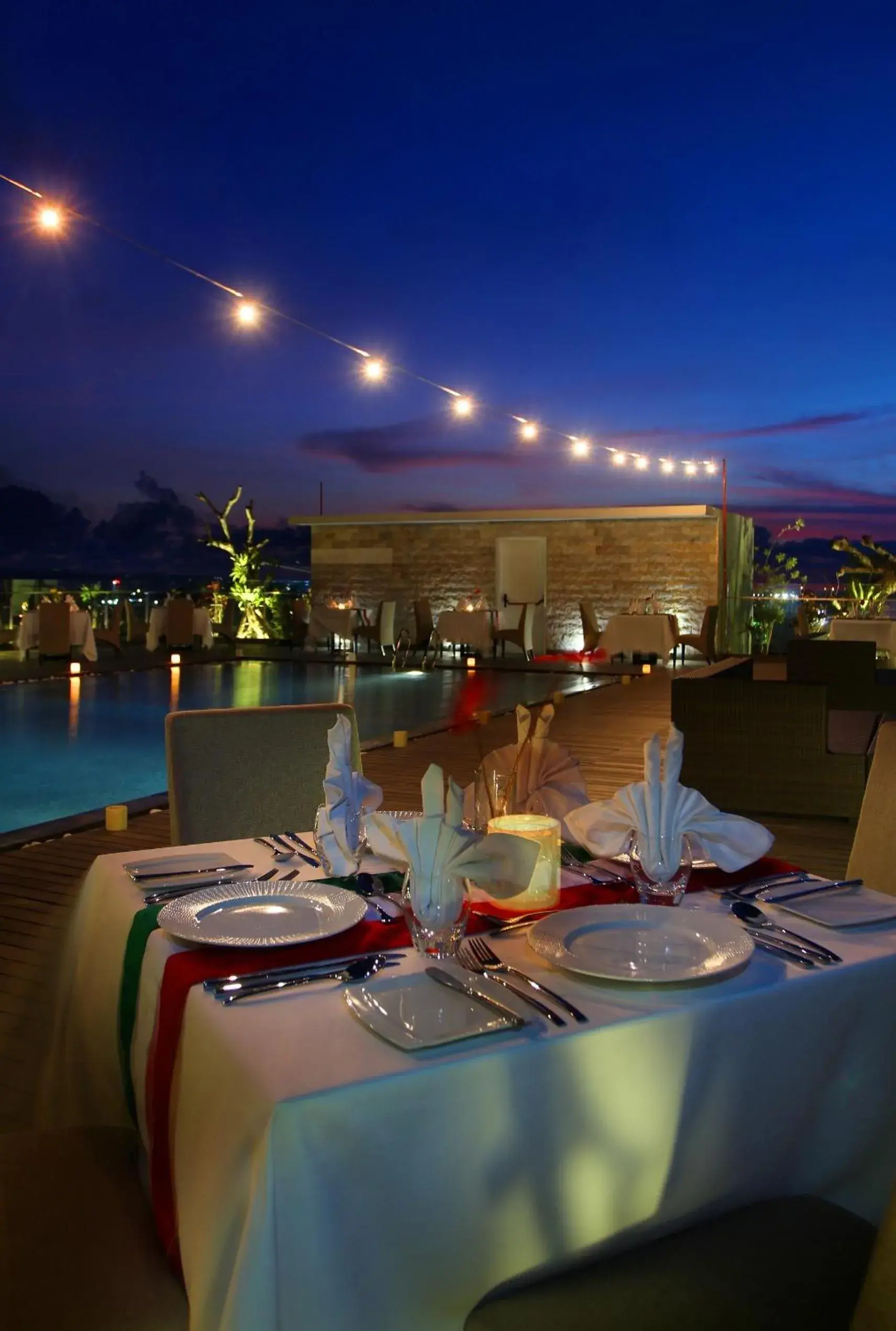 Restaurant/places to eat in Sovereign Bali Hotel Restaurant/places to eat in Sovereign Bali Hotel
