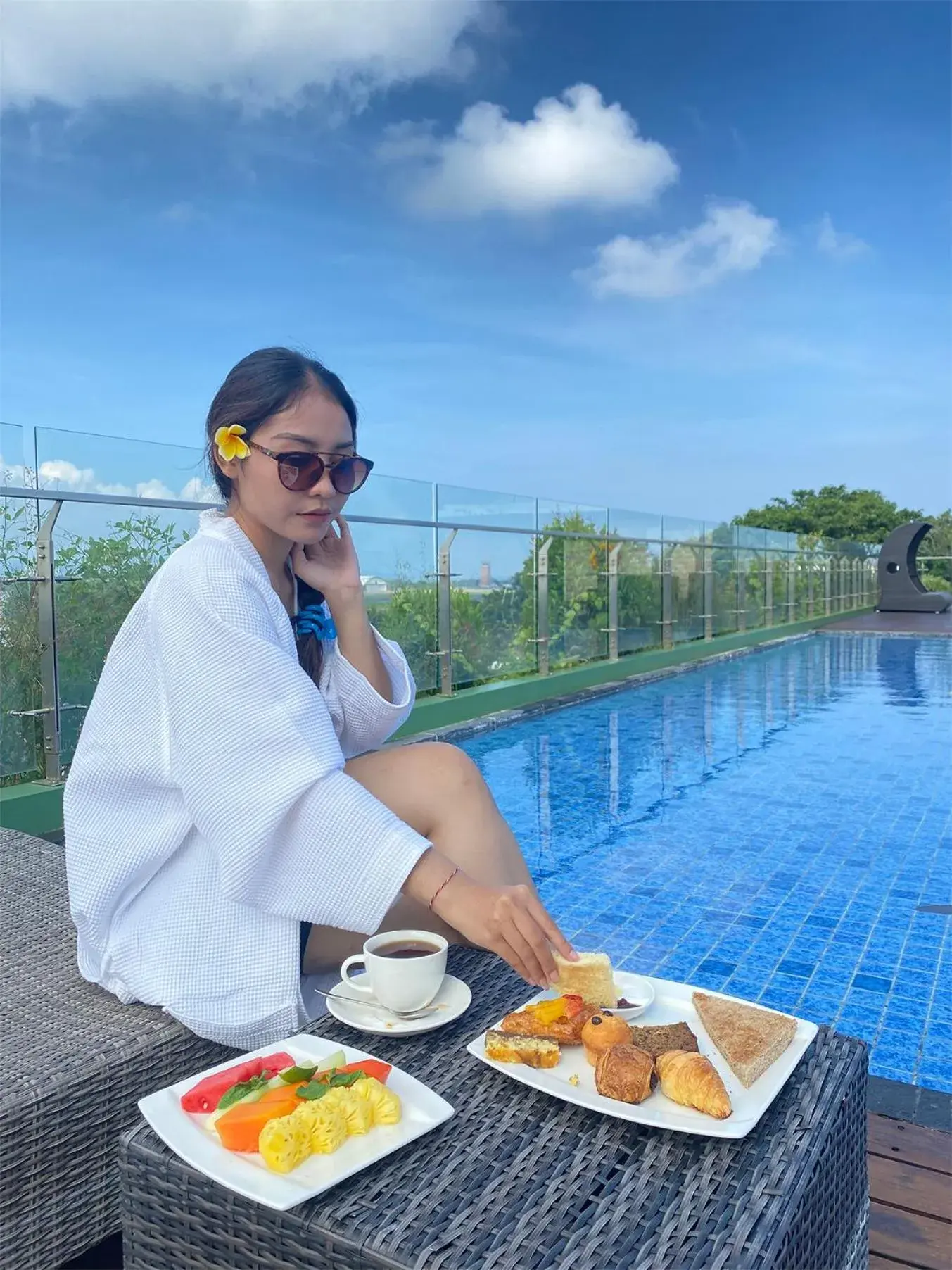 Swimming pool in Sovereign Bali Hotel Swimming pool in Sovereign Bali Hotel