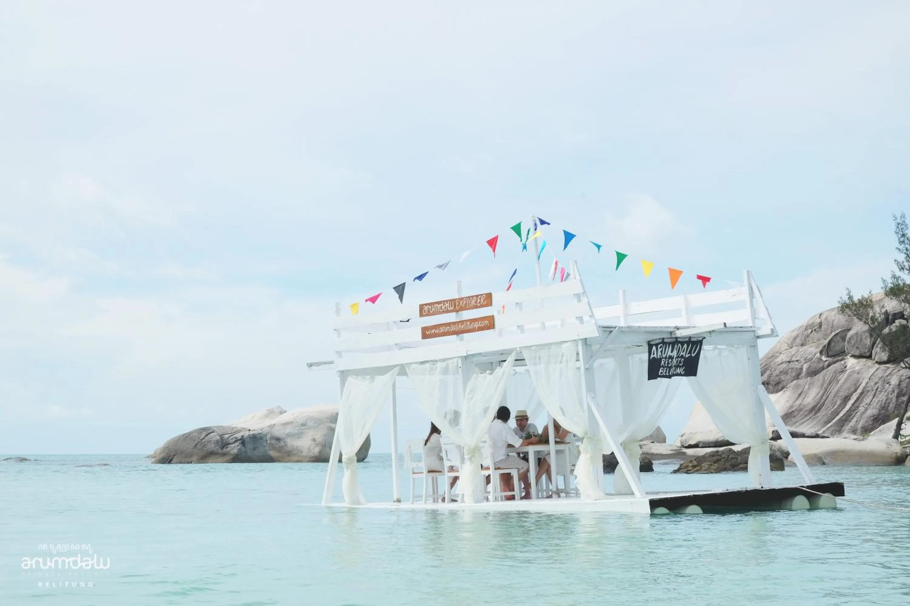 Restaurant/places to eat in Arumdalu Private Resort