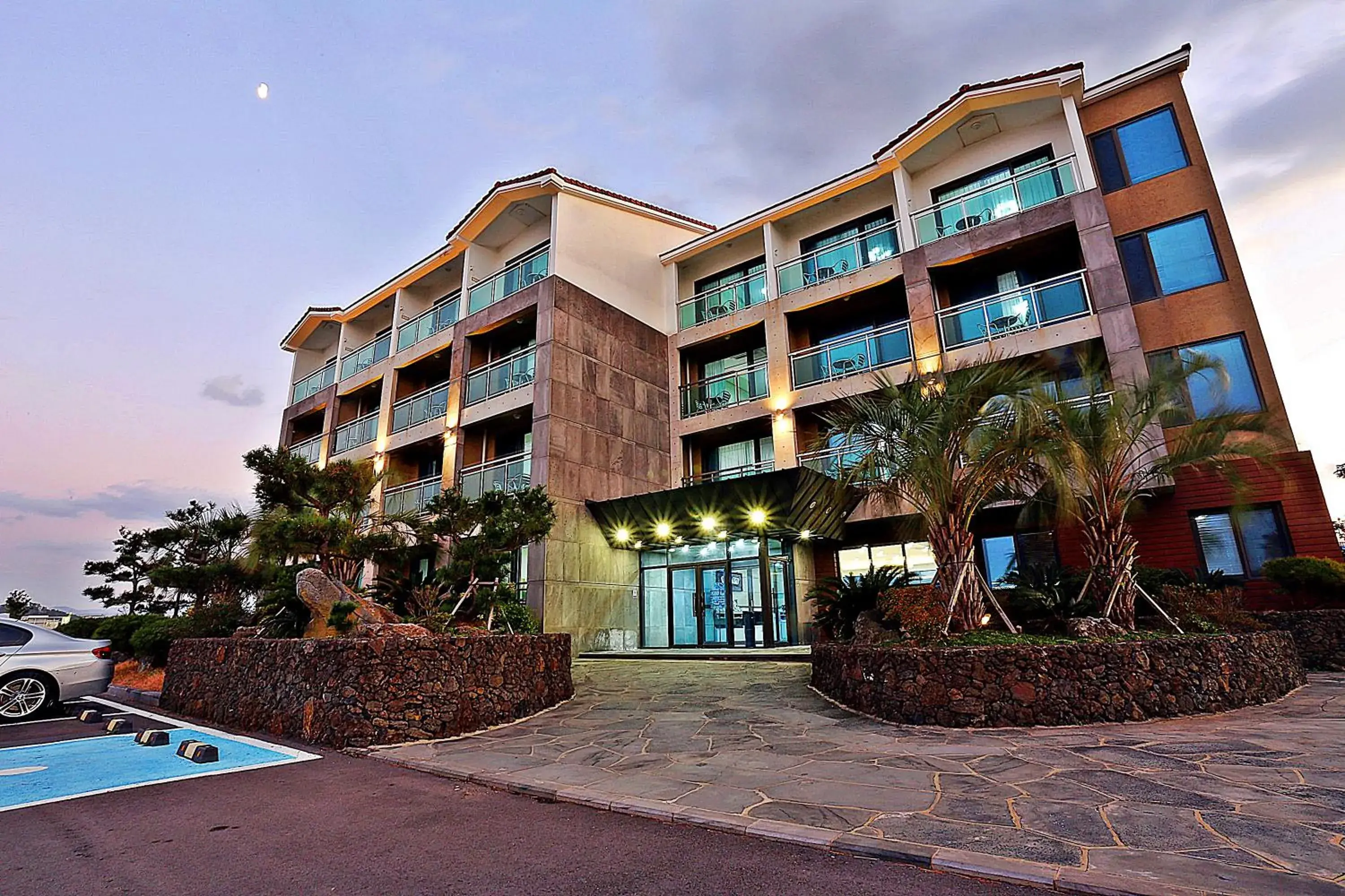 Facade/entrance in Jeju Resort Facade/entrance in Jeju Resort