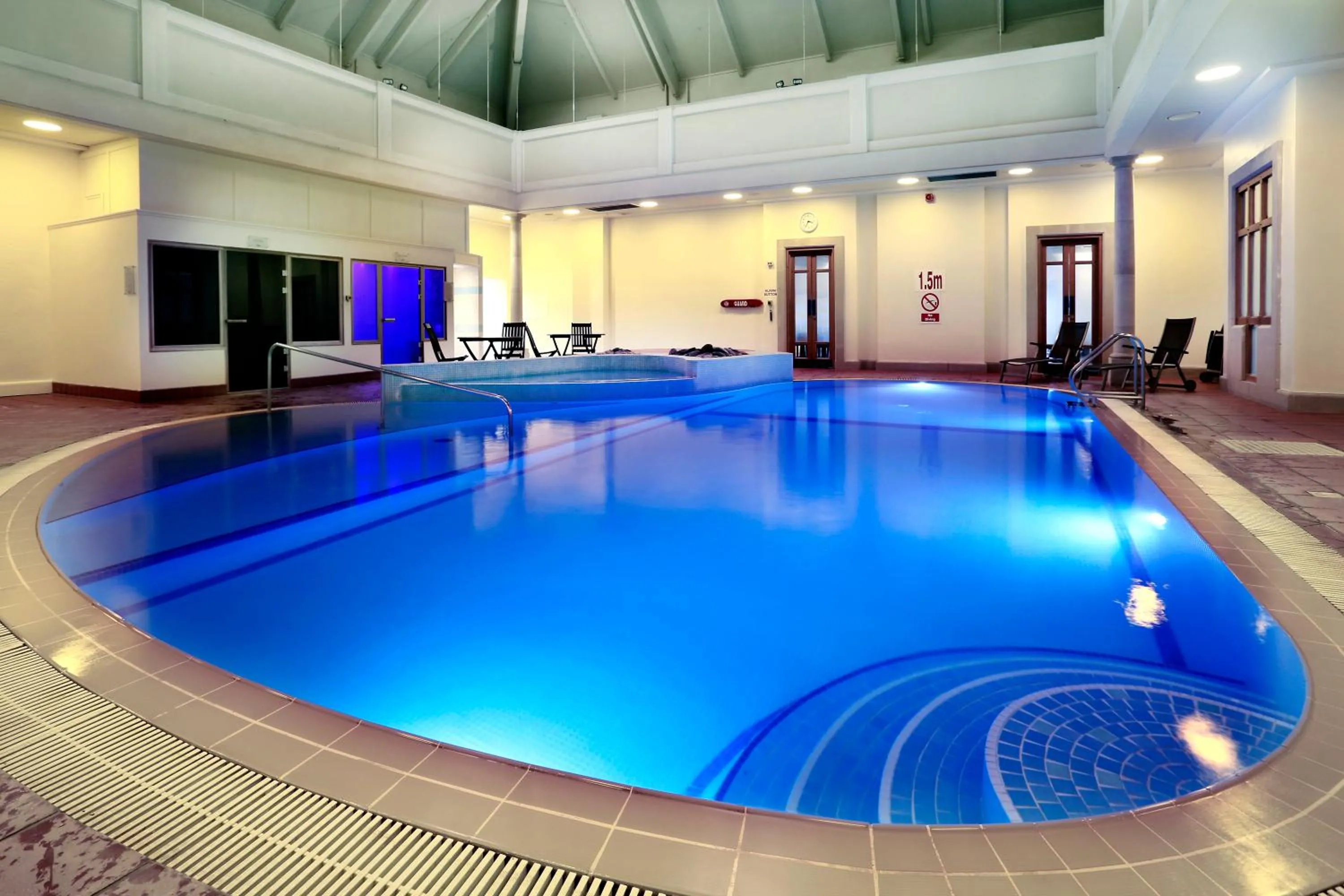 Swimming pool in Macdonald Botley Park Hotel & Spa