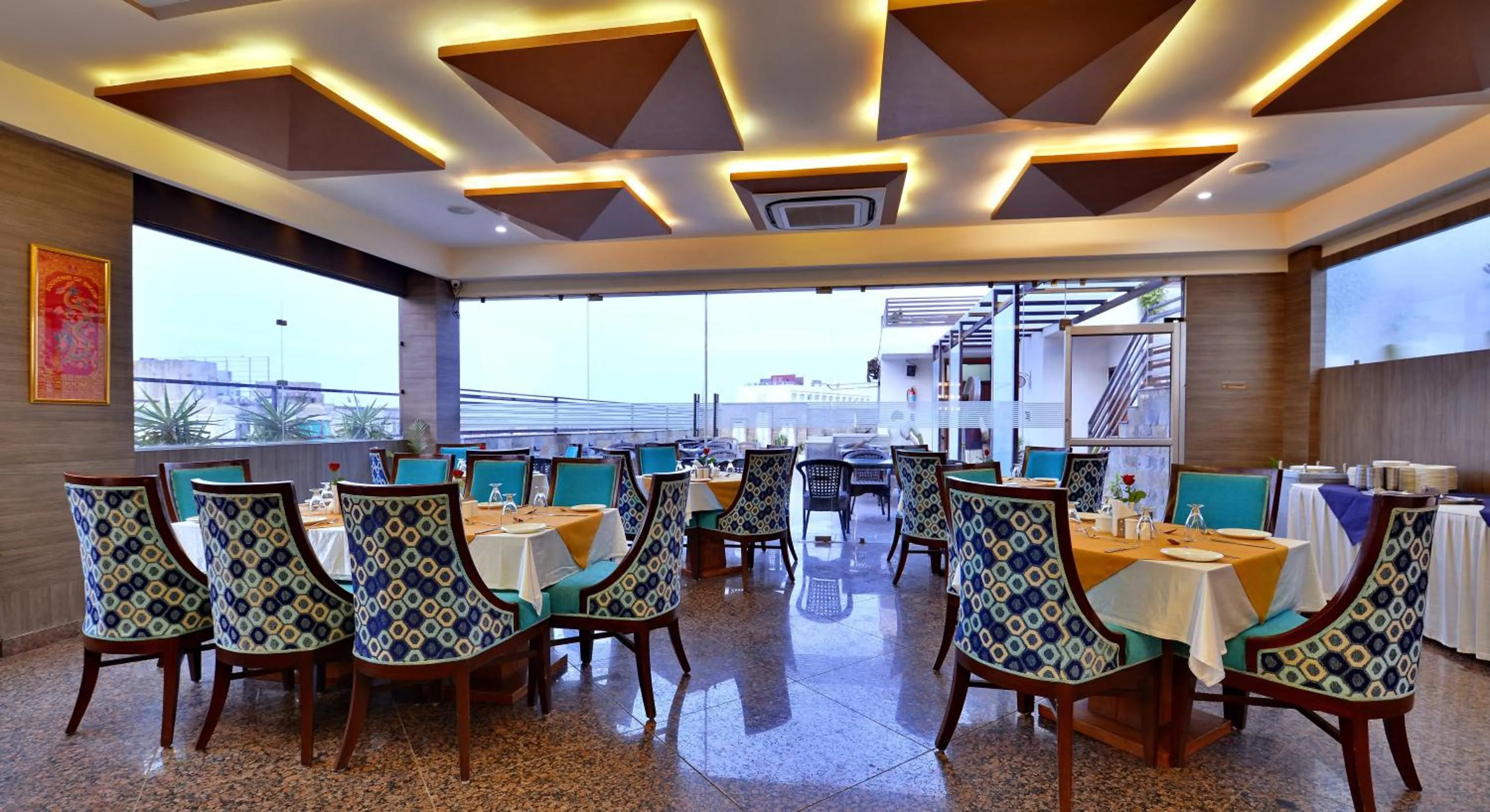 Day in Hotel Seven Hills Tower