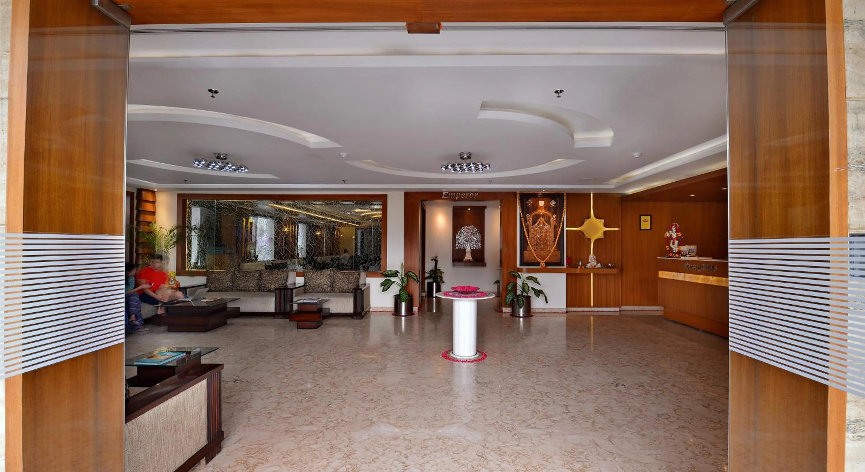 Lobby or reception in Hotel Seven Hills Tower