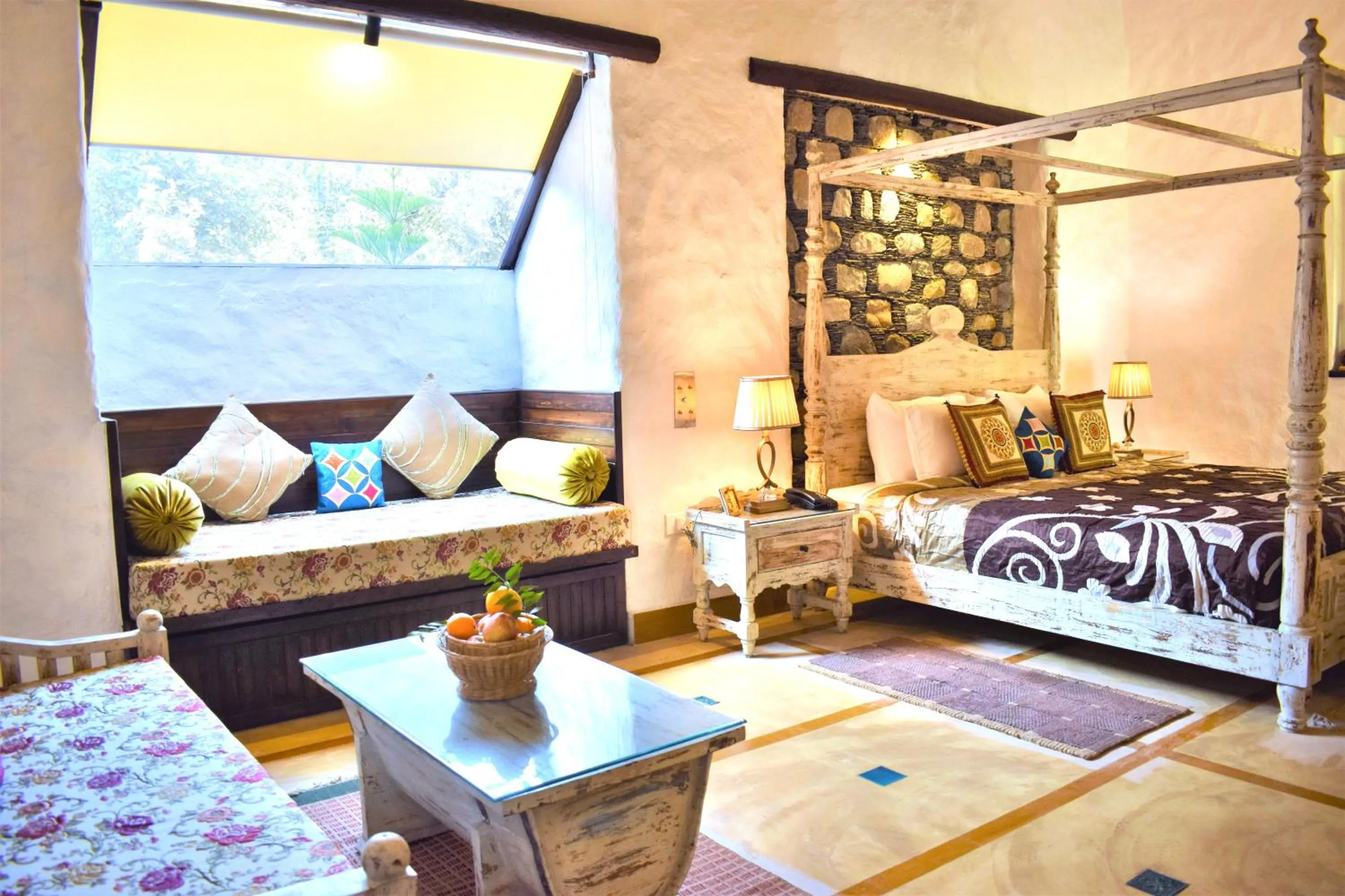 Photo of the whole room, Bed in Paatlidun Safari Lodge, Jim Corbett