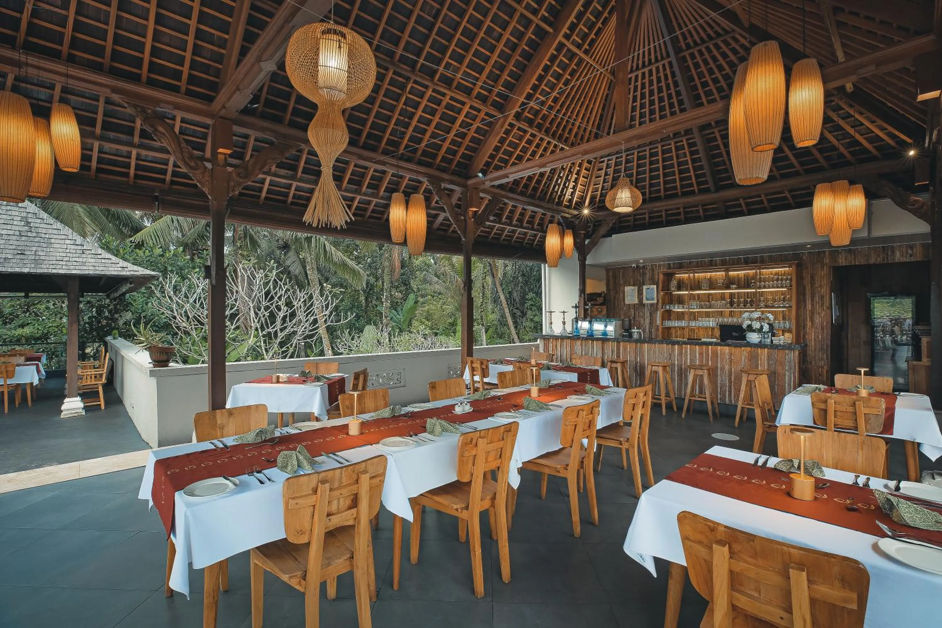 Restaurant/places to eat in Puri Sebali Resort
