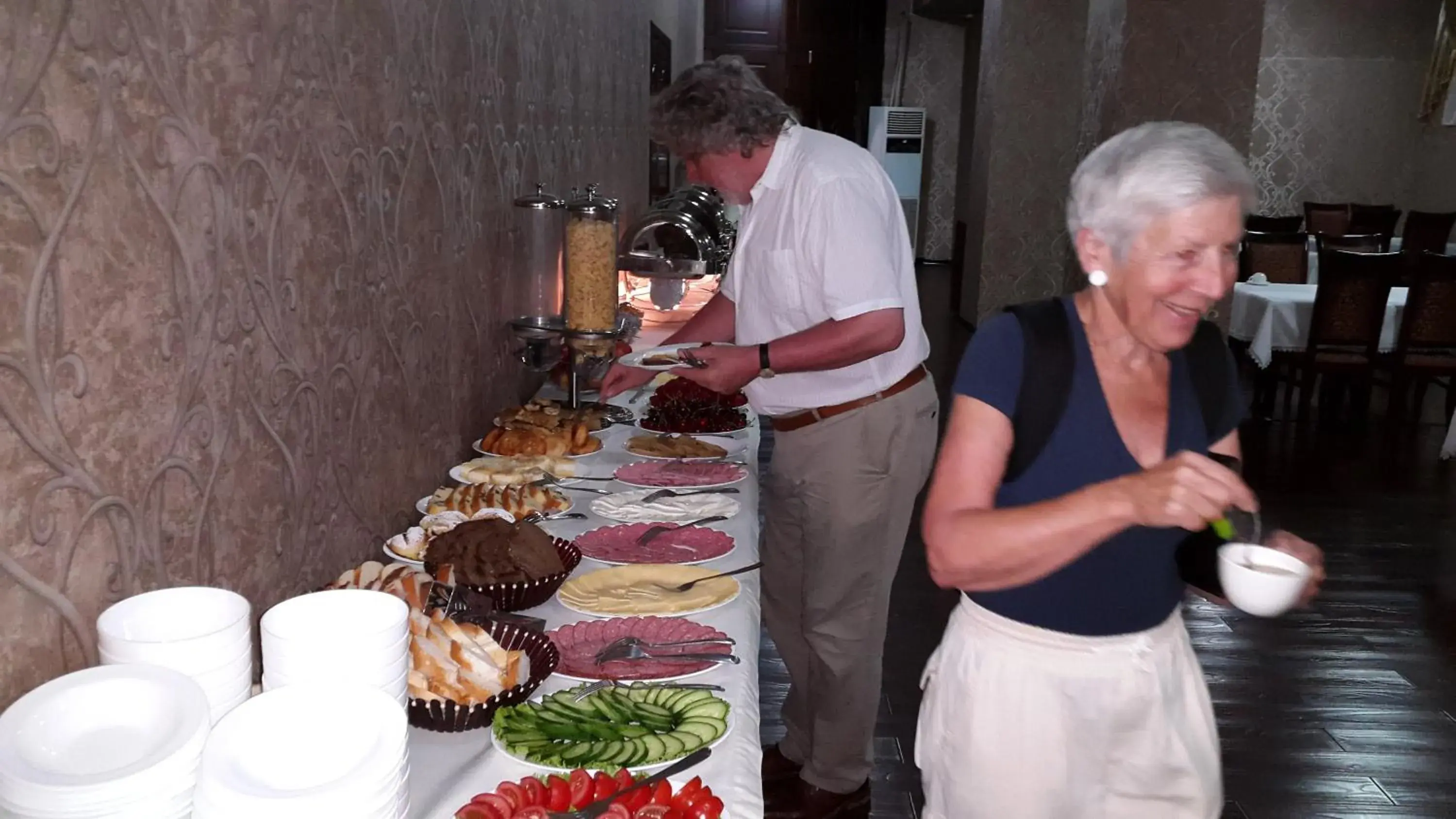 Restaurant/places to eat in Hotel Diyora Restaurant/places to eat in Hotel Diyora