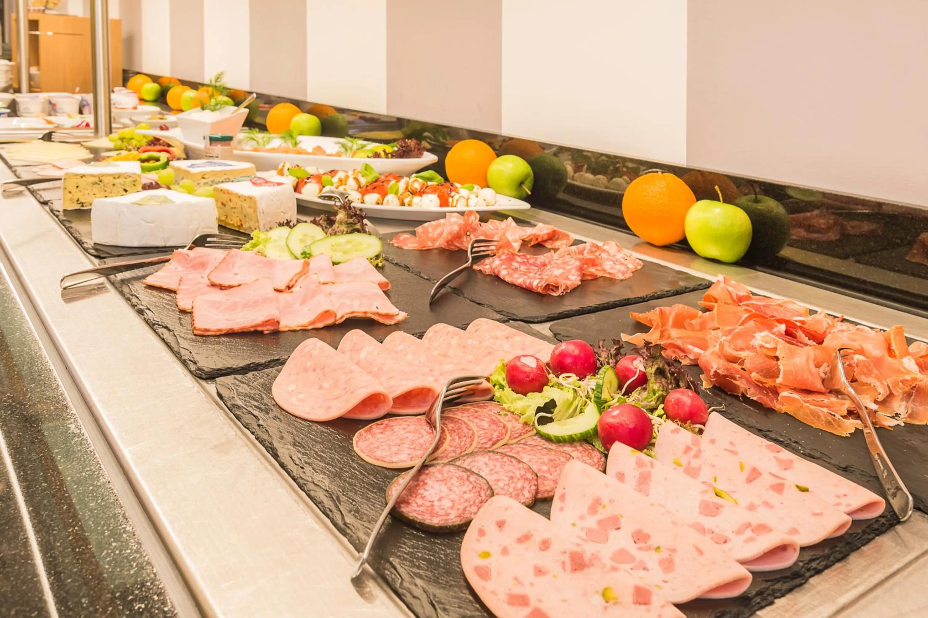 Buffet breakfast in Star G Hotel Premium München Domagkstraße