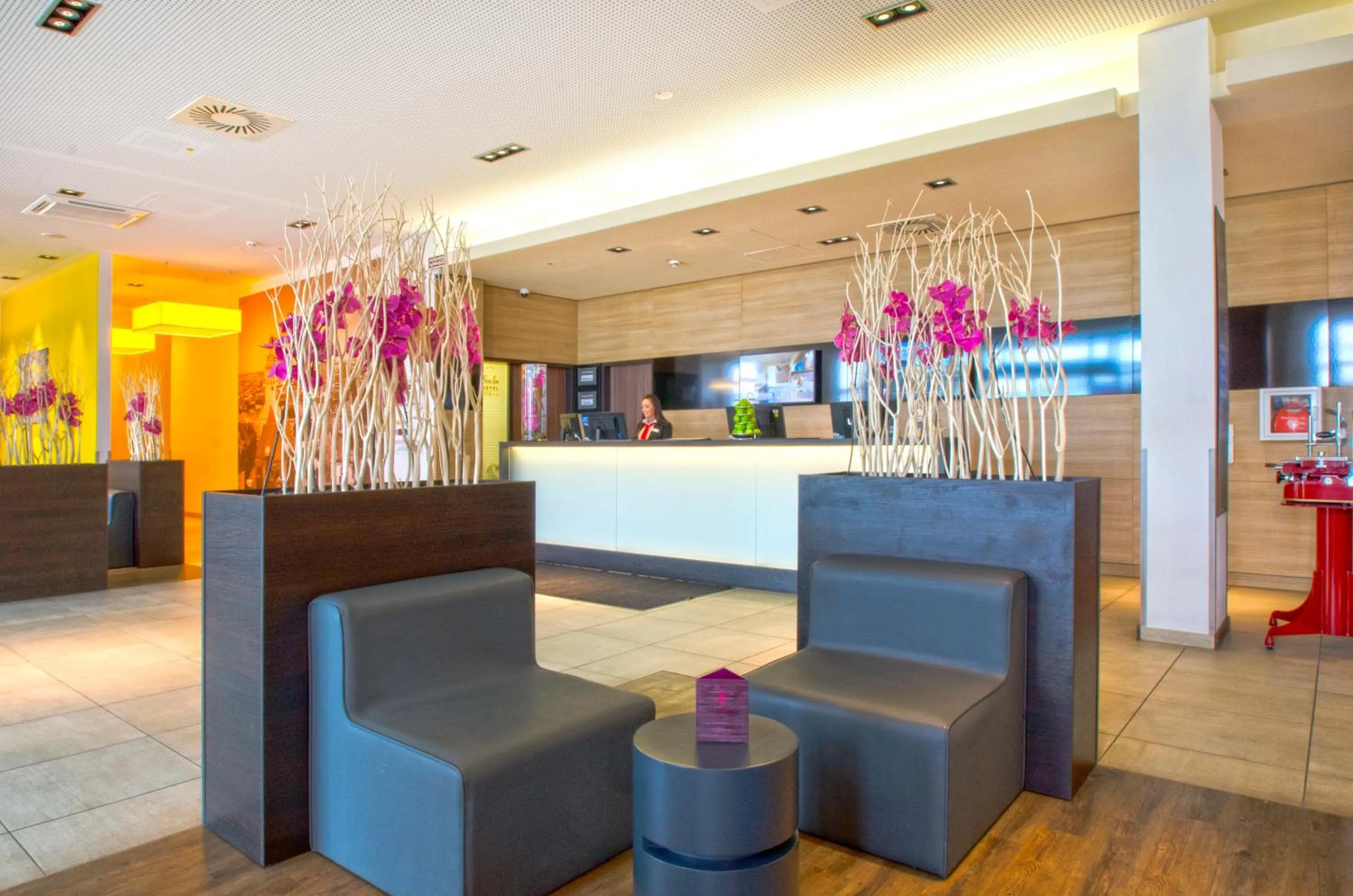 Lobby or reception in Star G Hotel Premium München Domagkstraße