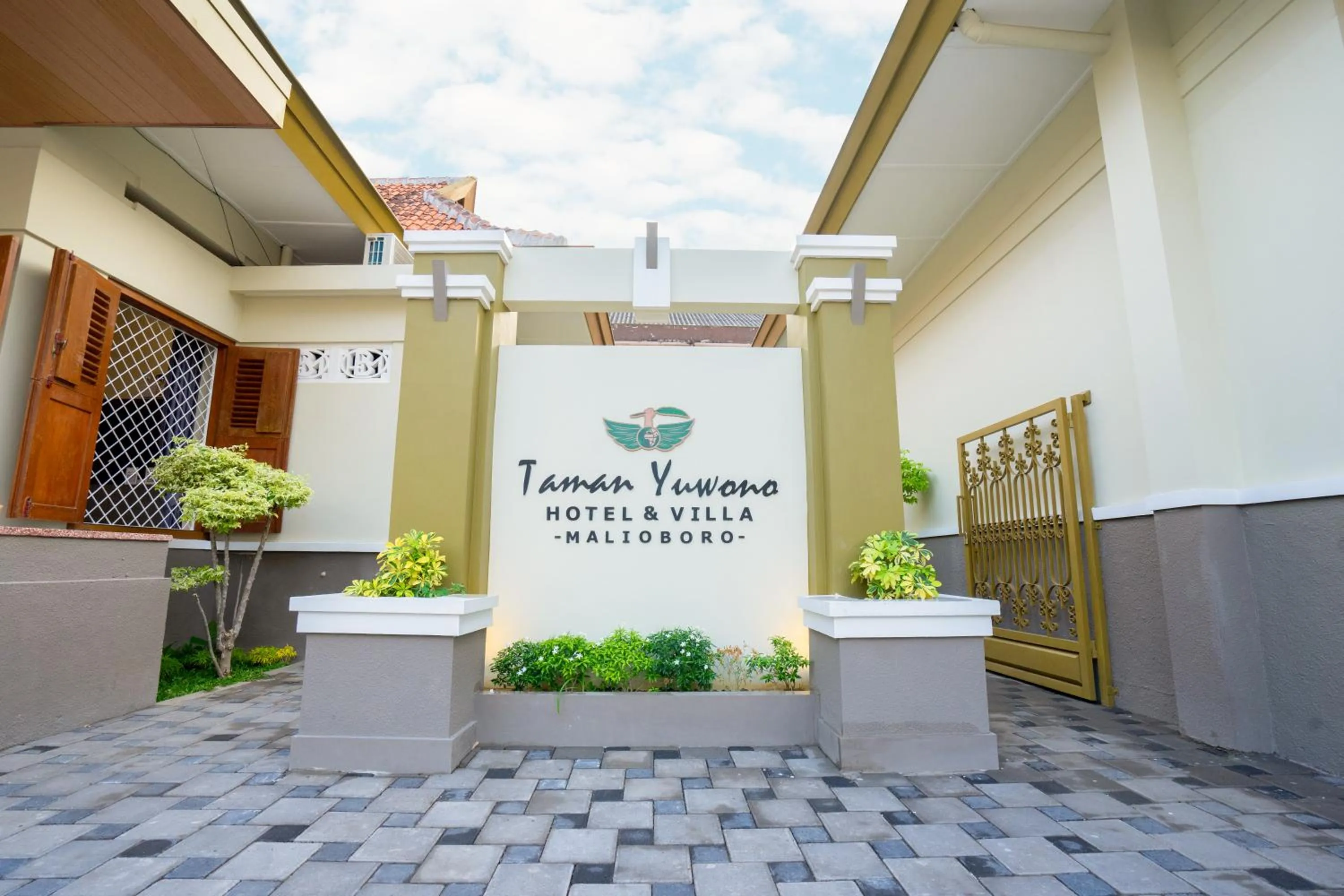 Property building in Yuwono Hotel & Villa Malioboro