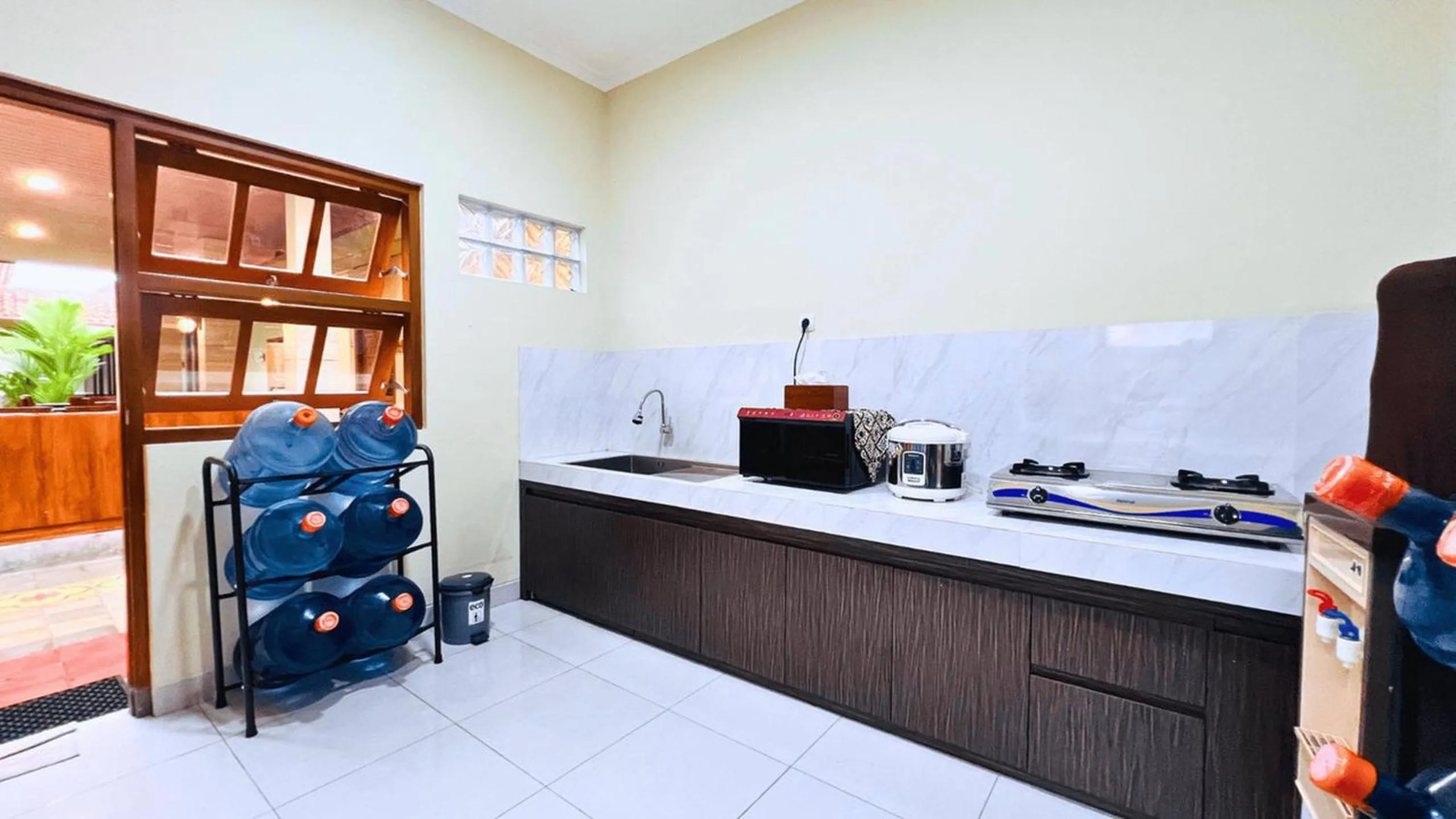 kitchen in Yuwono Hotel & Villa Malioboro