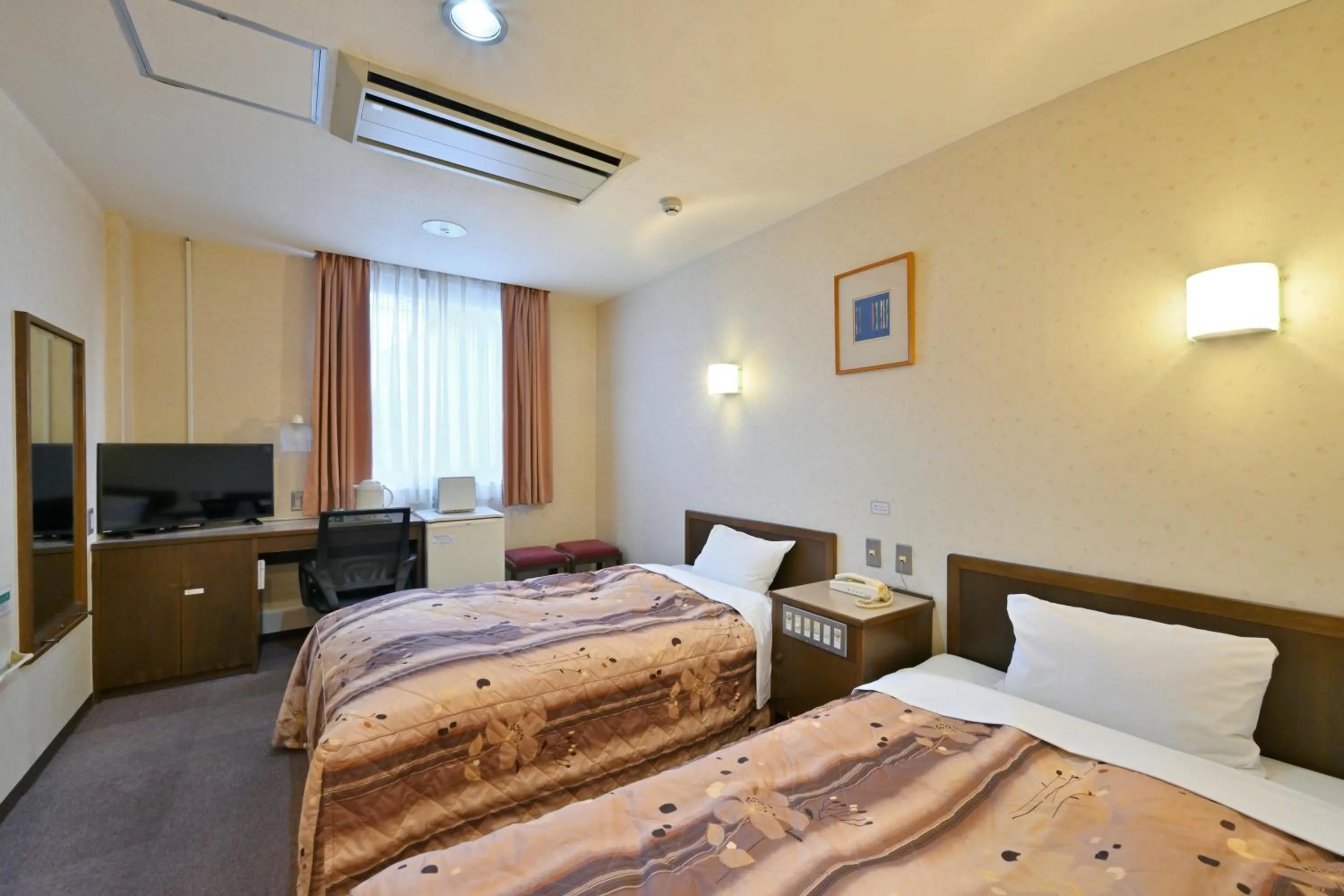 Bed in Wakayama Daiichi Fuji Hotel